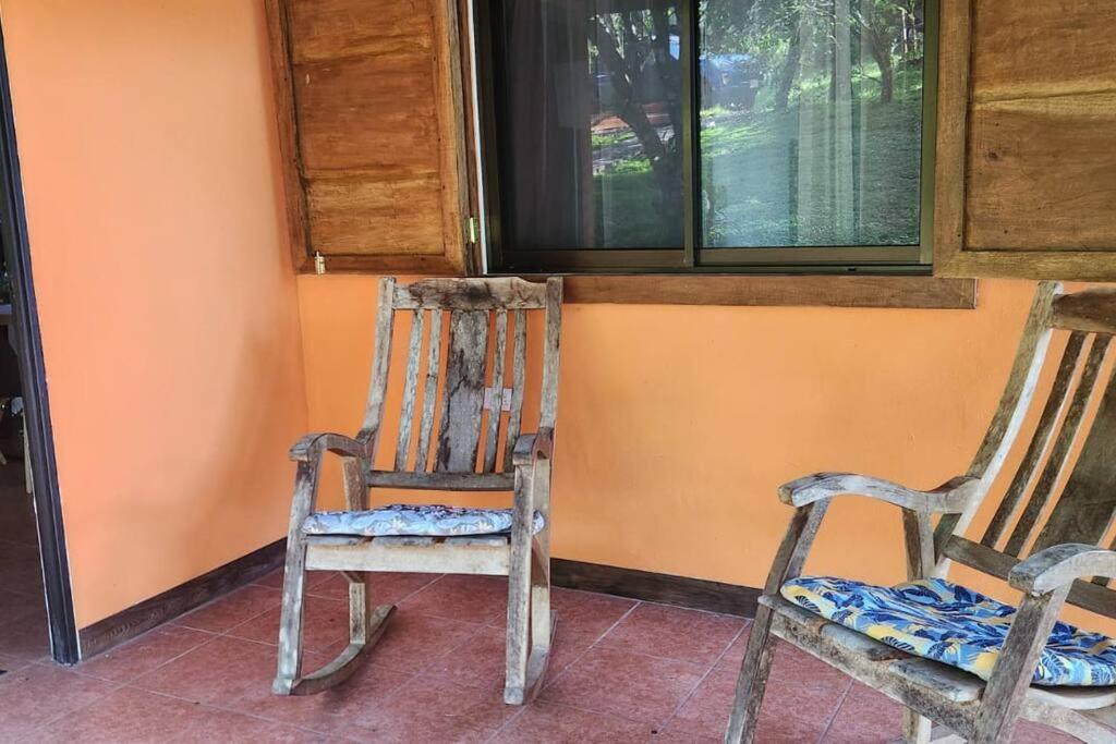 Hermosa cabaña con espacios al Aire Libre!