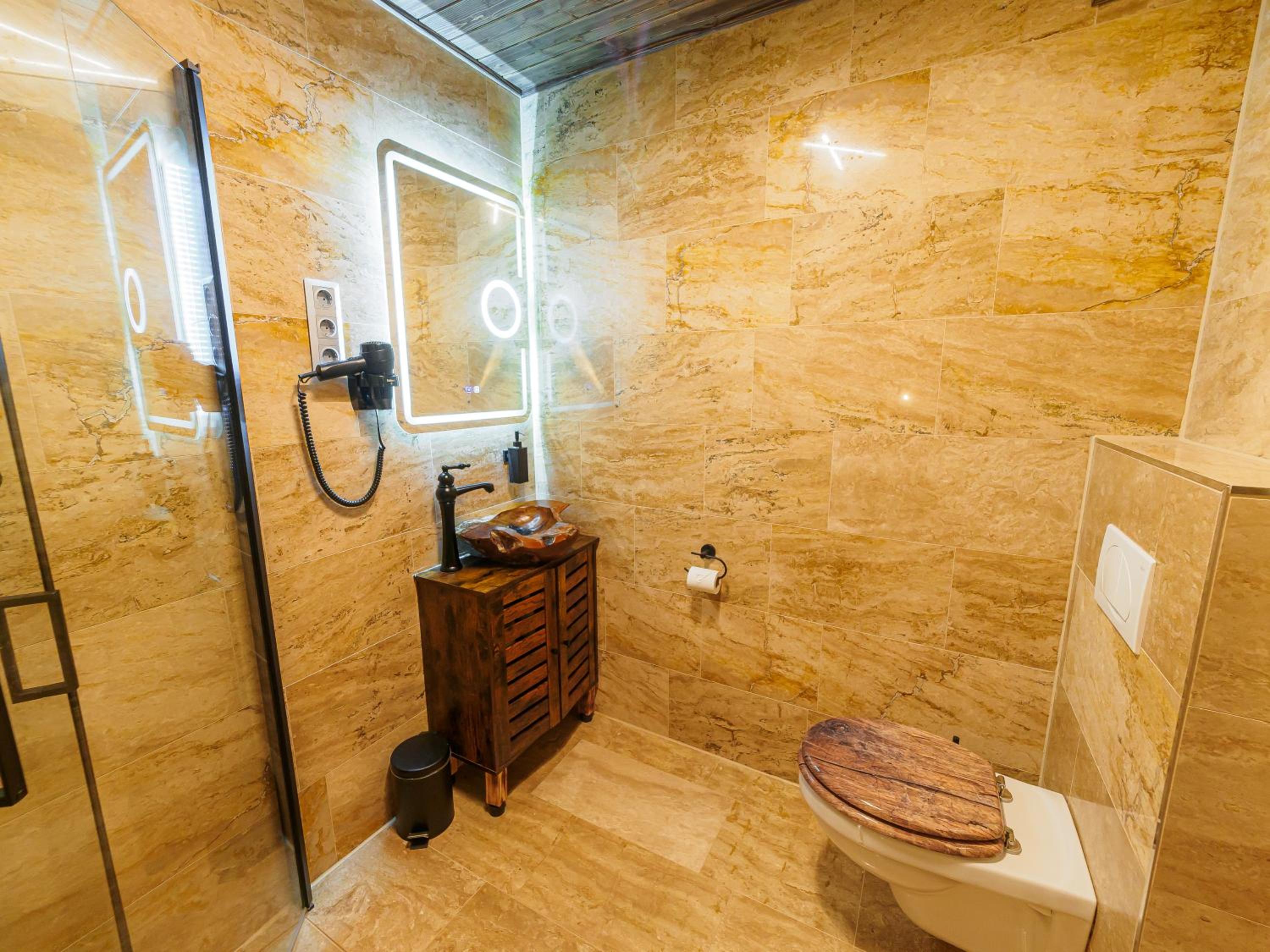 Bányahegyi erdei nyugalom és wellness erdész & vadászház view 5