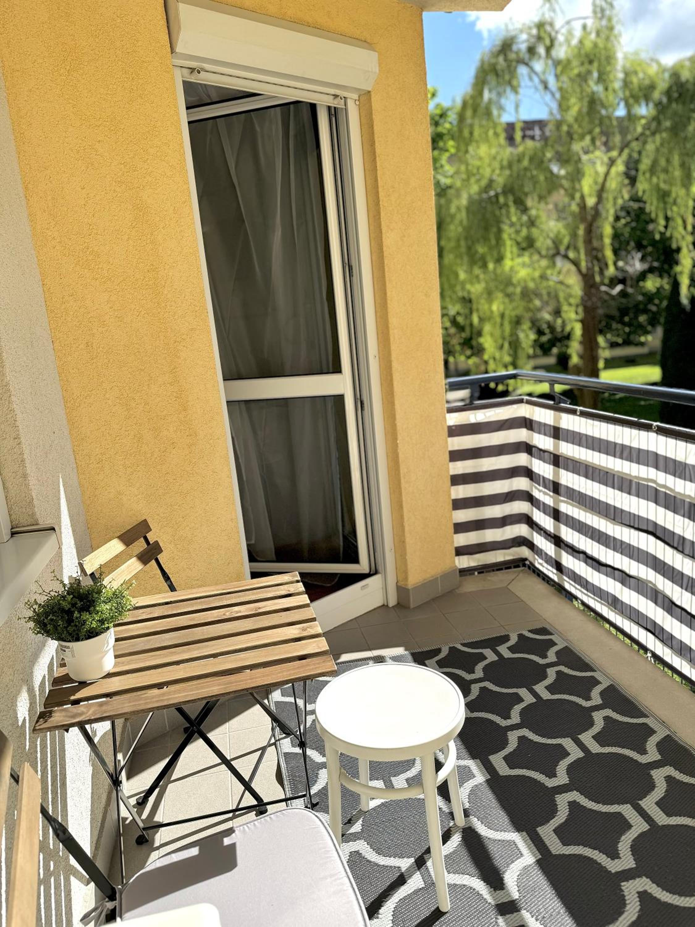 Serene Garden View Suite view 2