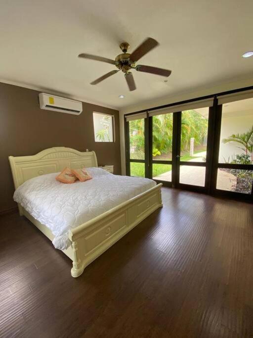 Exclusive house in Tambor golf club and private pool