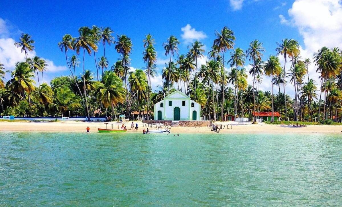 Flats, Apartamentos e Bangalôs na Praia dos Carneiros, ao lado da Igrejinha de São Benedito