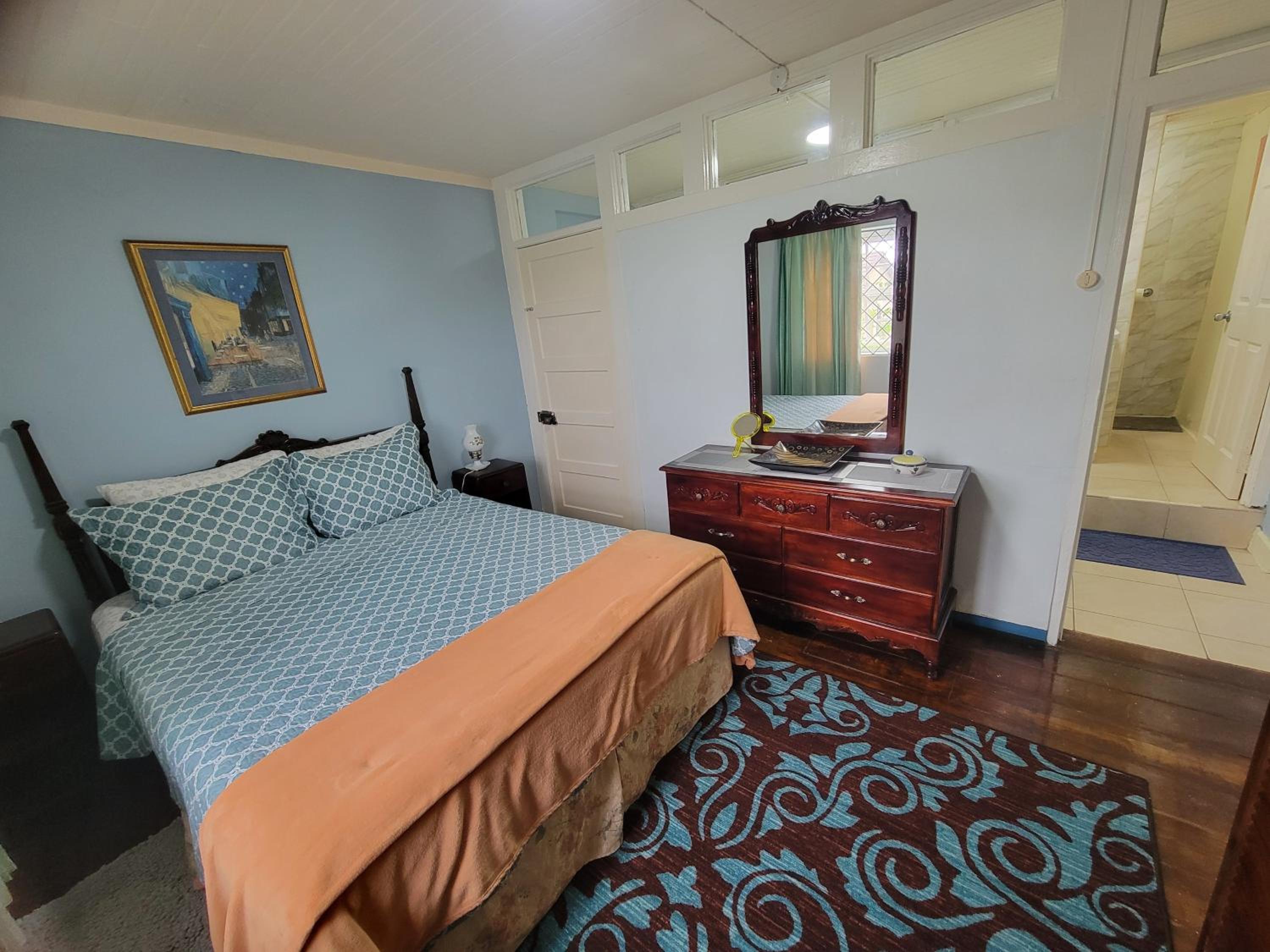 The Villa Retreat - Photo 2
