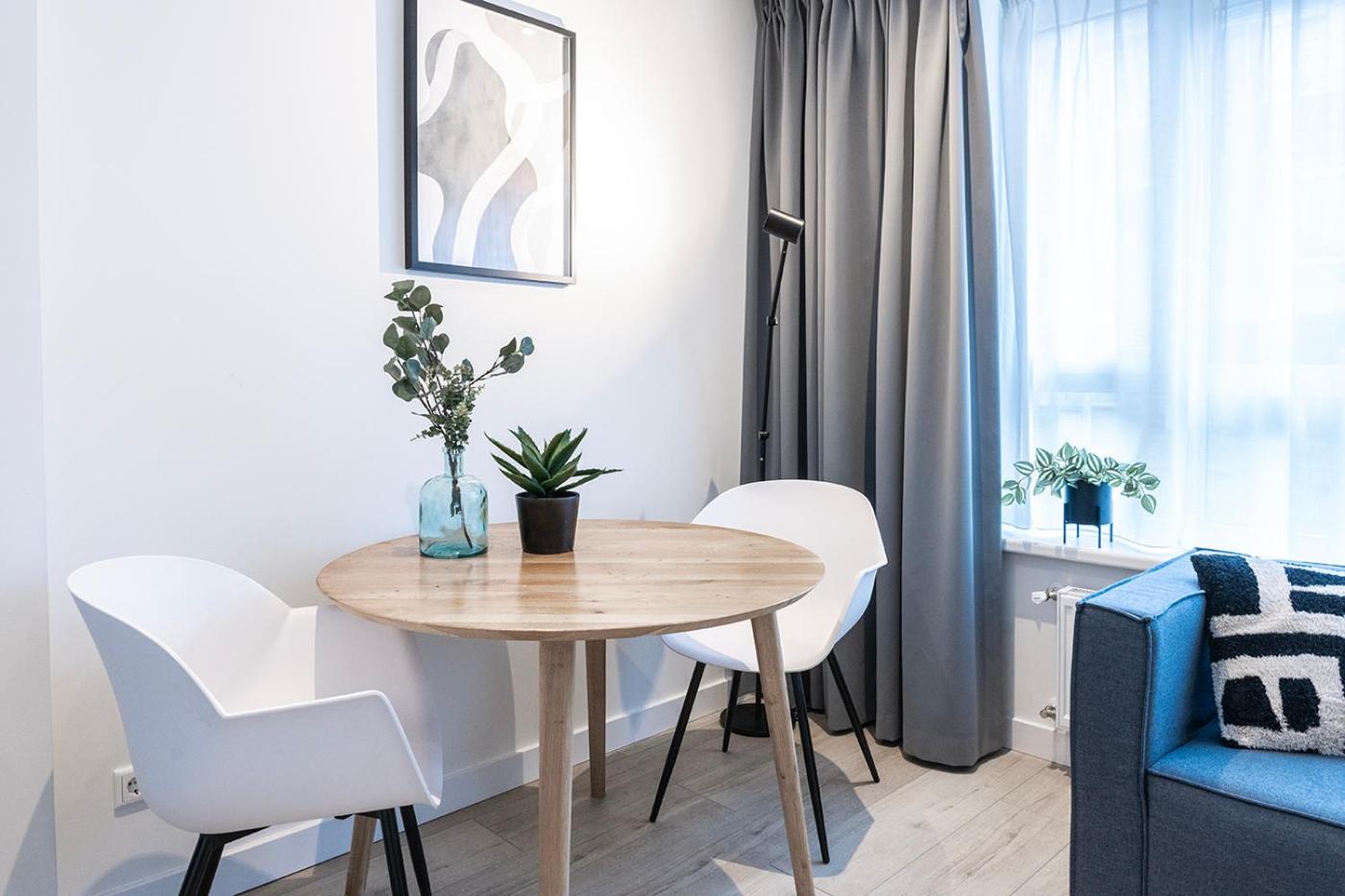 Fully Equipped Apartment, lovely bed