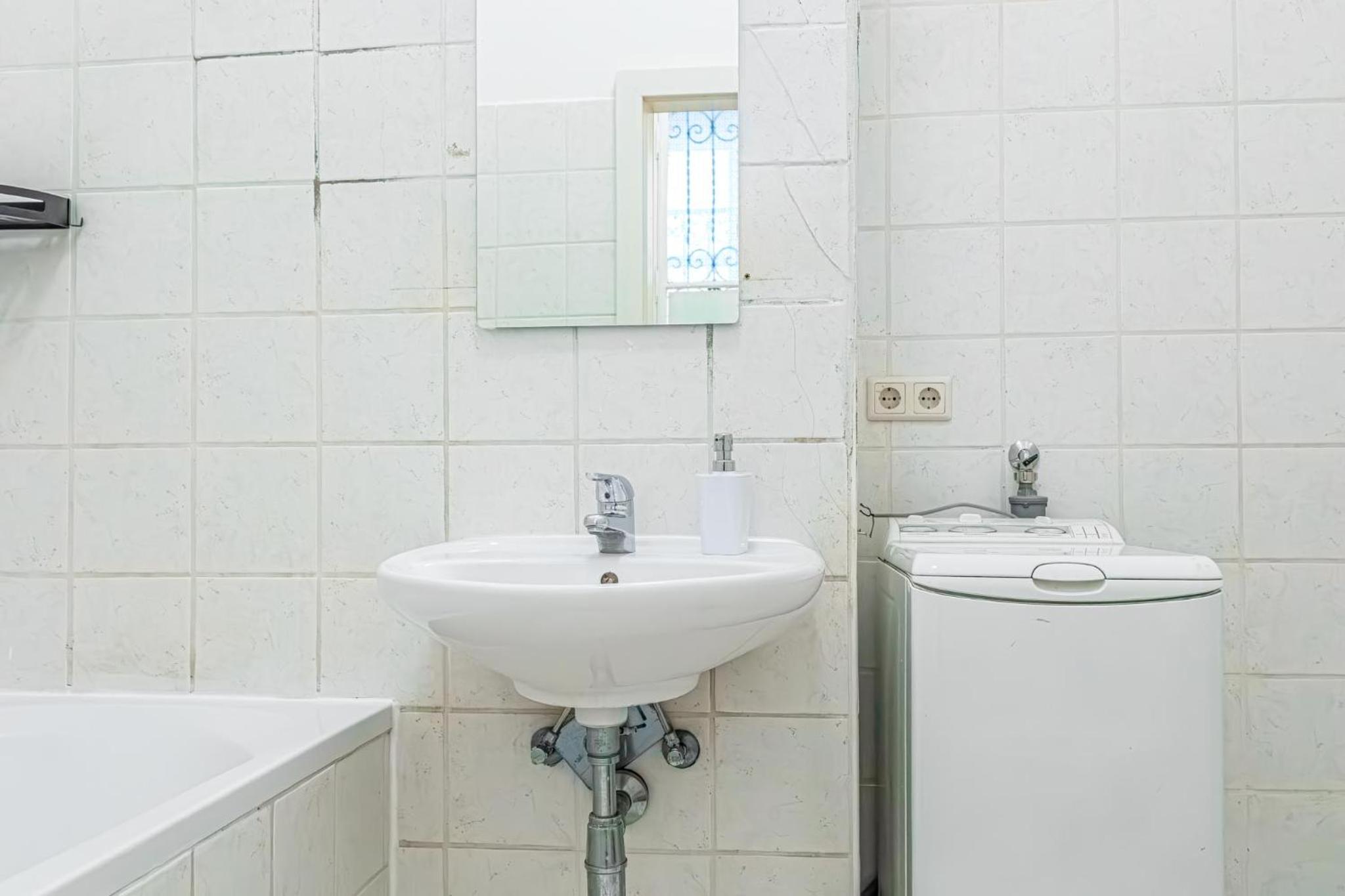Comfortable 2BR Apt for 5, Near Wiener Stadthalle
