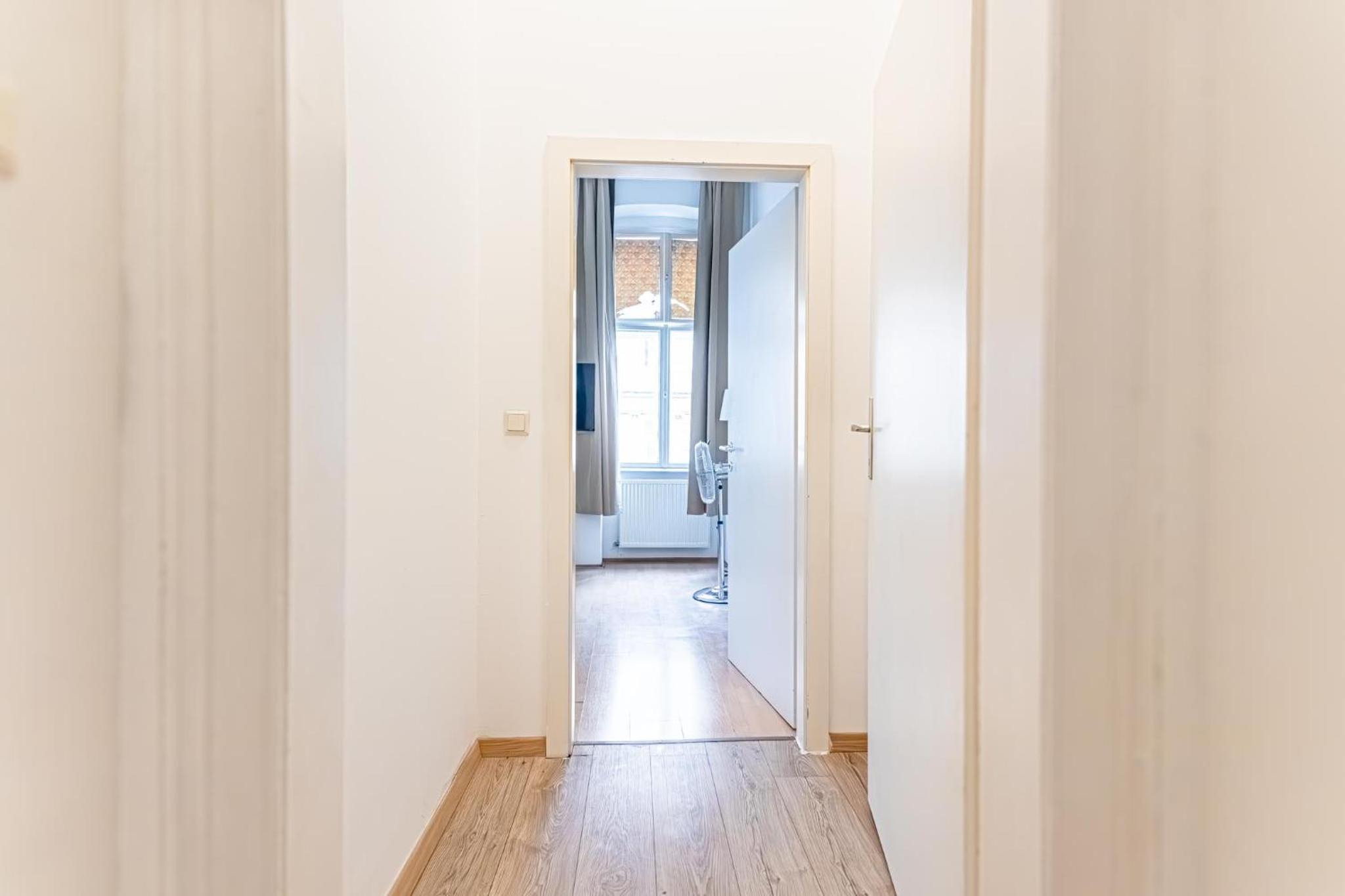 Comfortable 2BR Apt for 5, Near Wiener Stadthalle