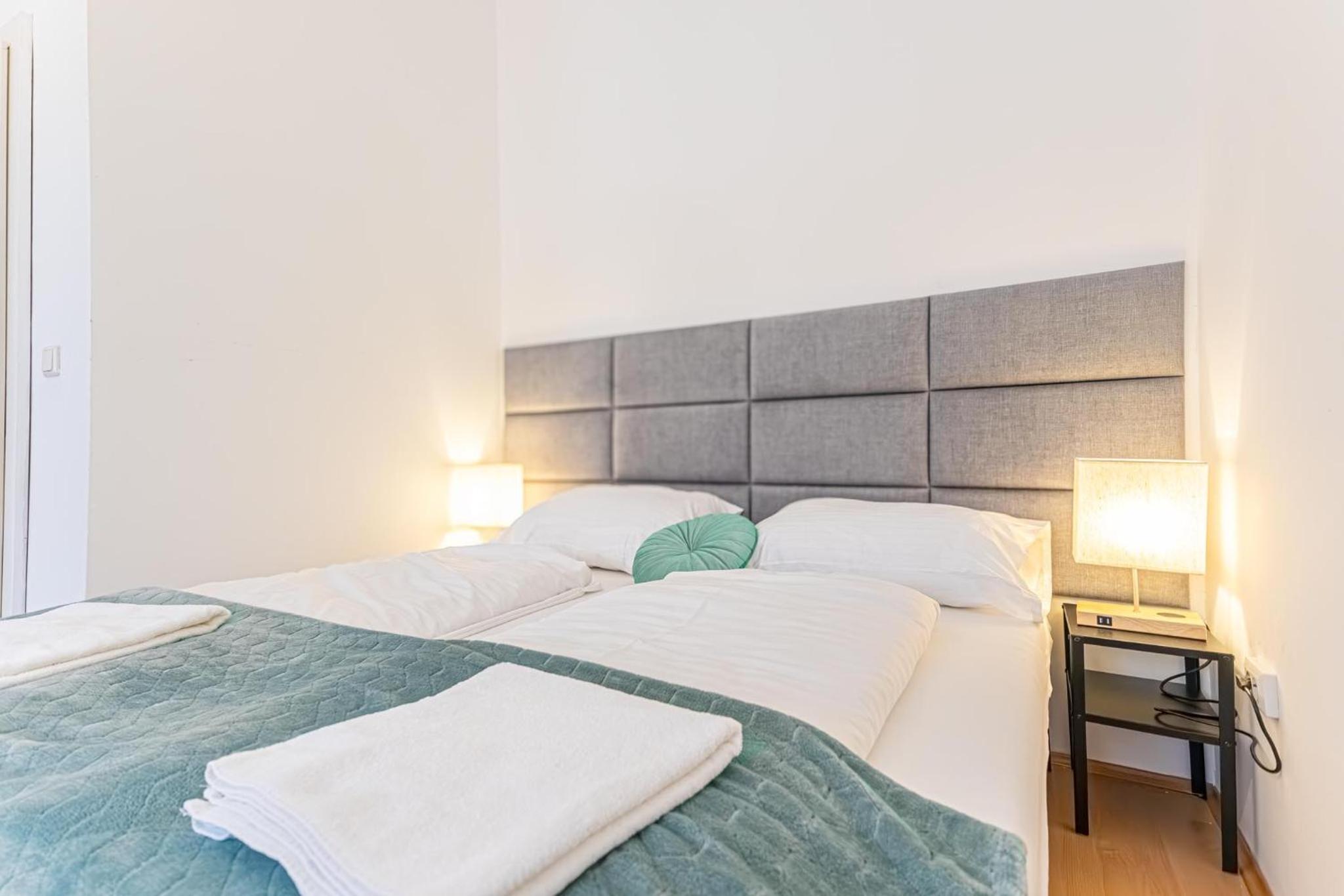 Comfortable 2BR Apt for 5, Near Wiener Stadthalle