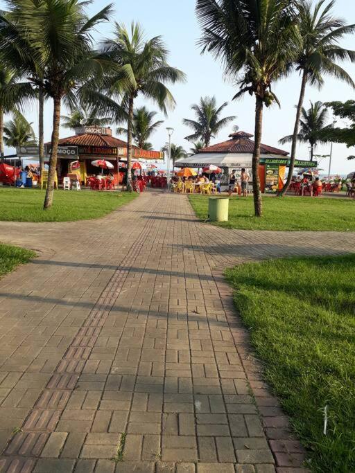 Kitnet pé na areia