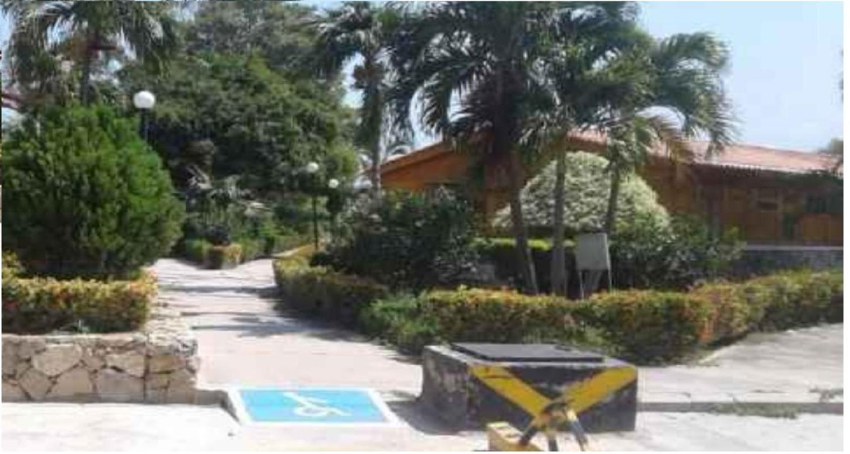 Chalet Completo para Familias Condominio Campestre Privado con Piscinas, wifi, AC
