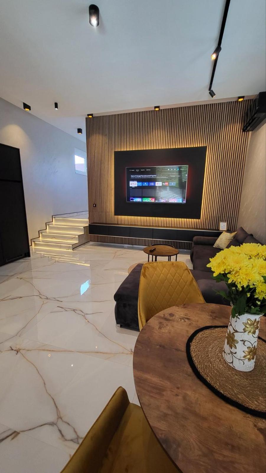 DINLUX Luxury Apartment view 2
