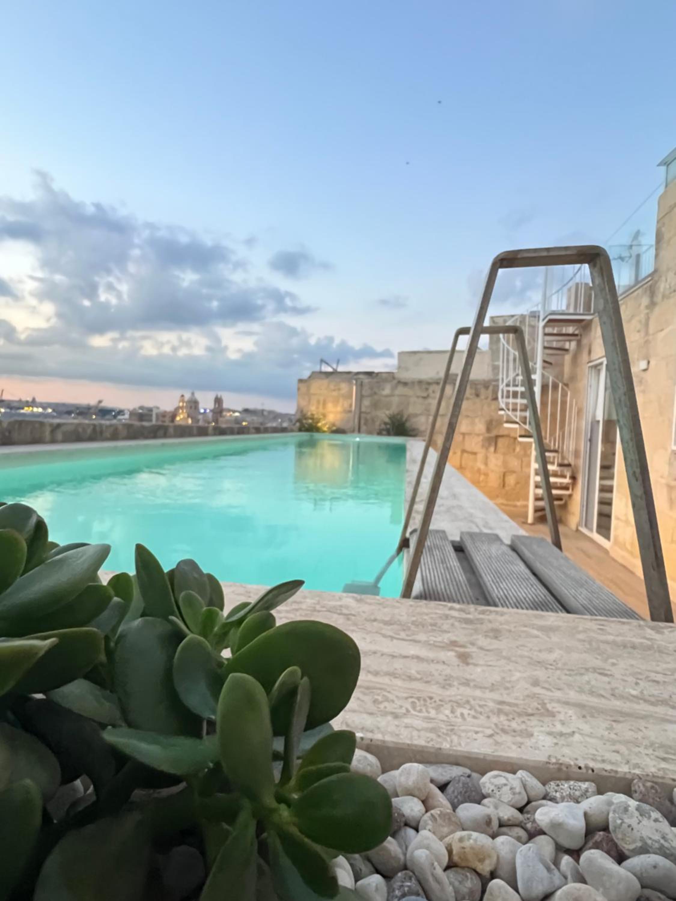 Authentic Maltese Boutique Holiday Home with Rooftop Pool - Moon Townhouse - Iconic Views of Valletta and Grand Harbour photo 5