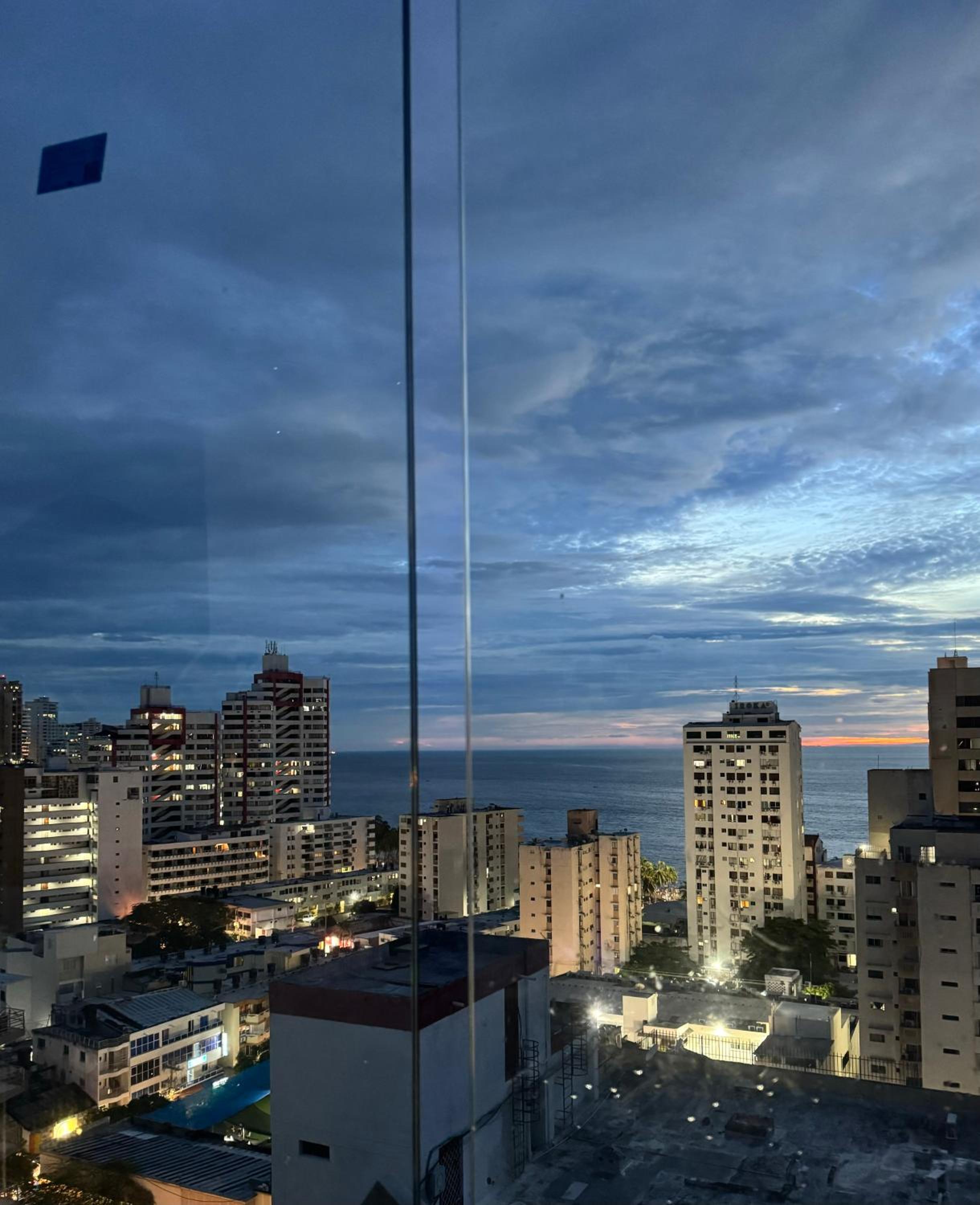 Apartamento con hermosa vista y piscina en Santa Marta