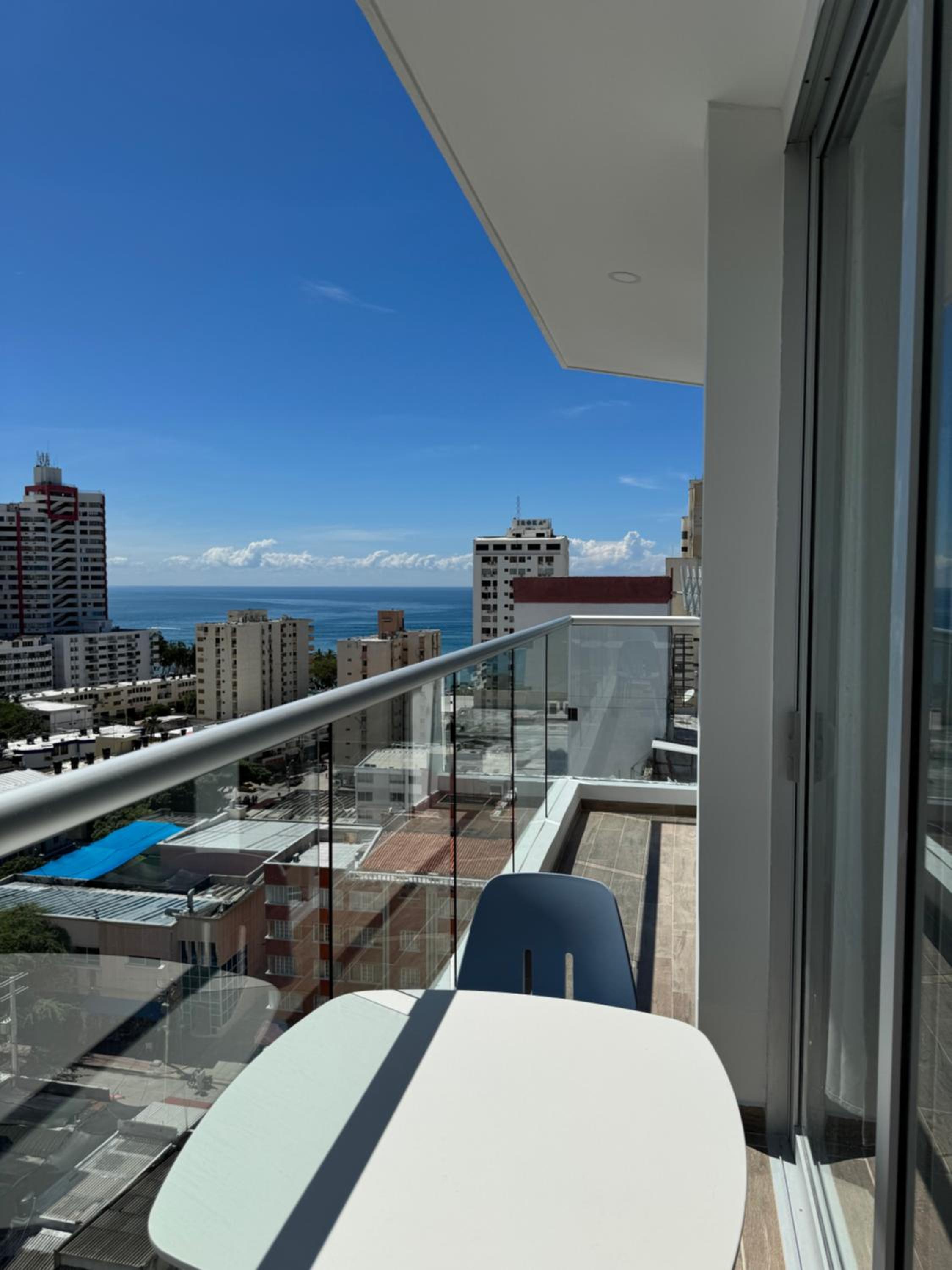Apartamento con hermosa vista y piscina en Santa Marta