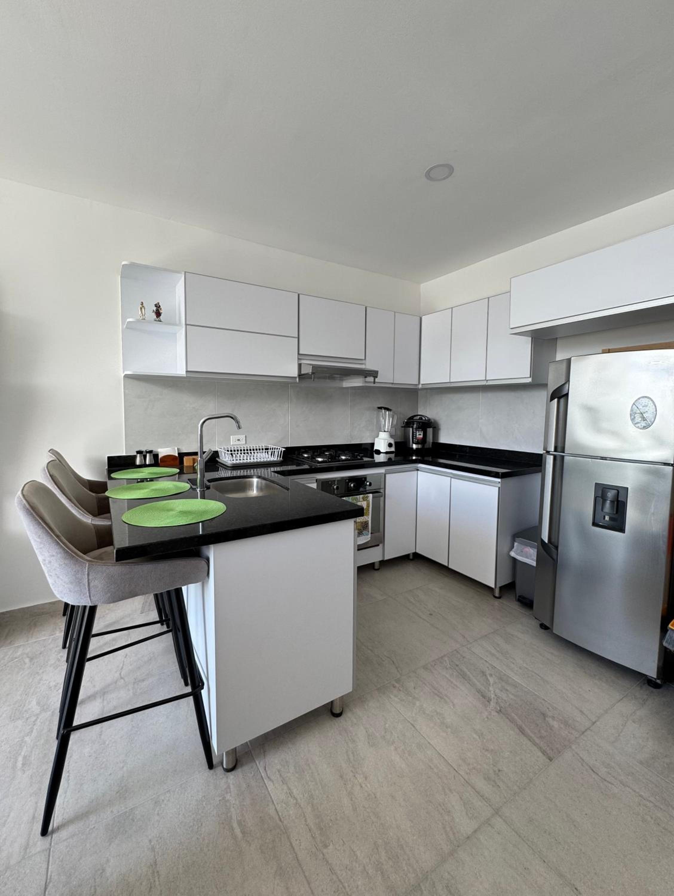 Apartamento con hermosa vista y piscina en Santa Marta