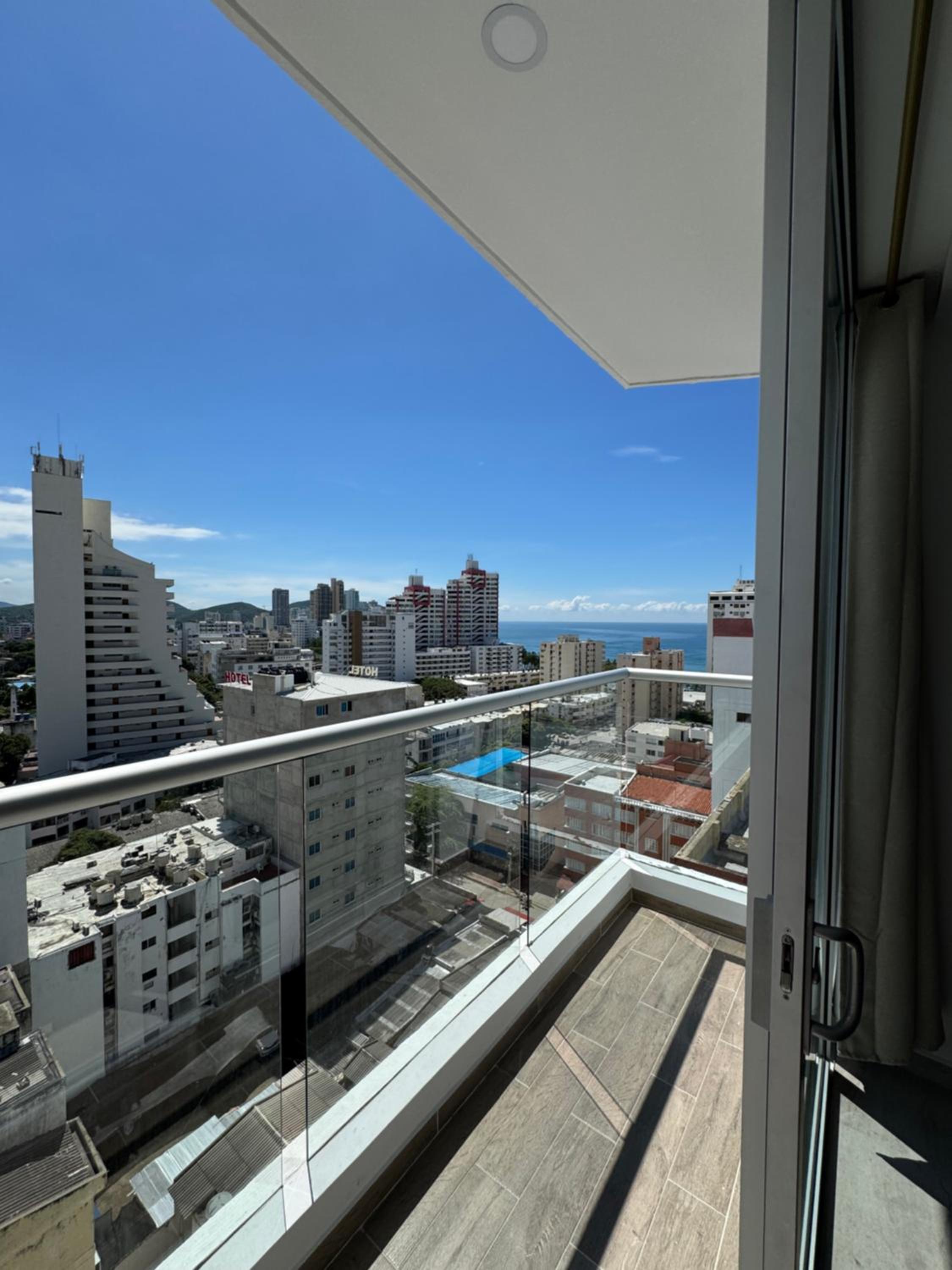 Apartamento con hermosa vista y piscina en Santa Marta