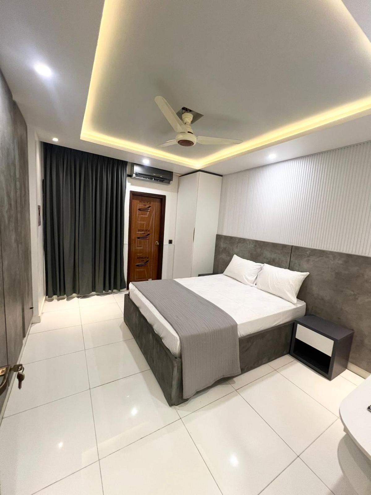 Elegant 2BR Escape Gulshan Iqbal 13-E view 2