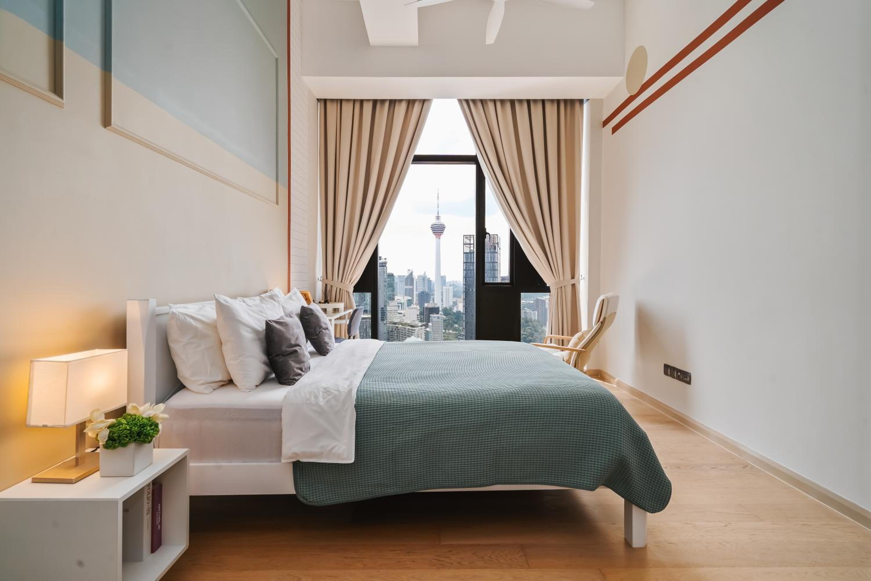 Iconic KLCC Twin Tower View - 2BR Premier Suite