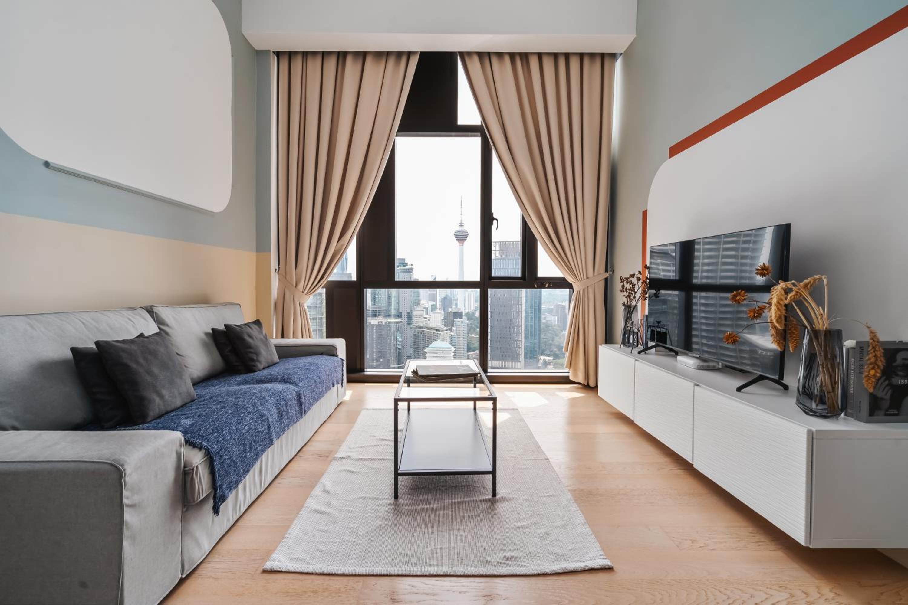 Iconic KLCC Twin Tower View - 2BR Premier Suite