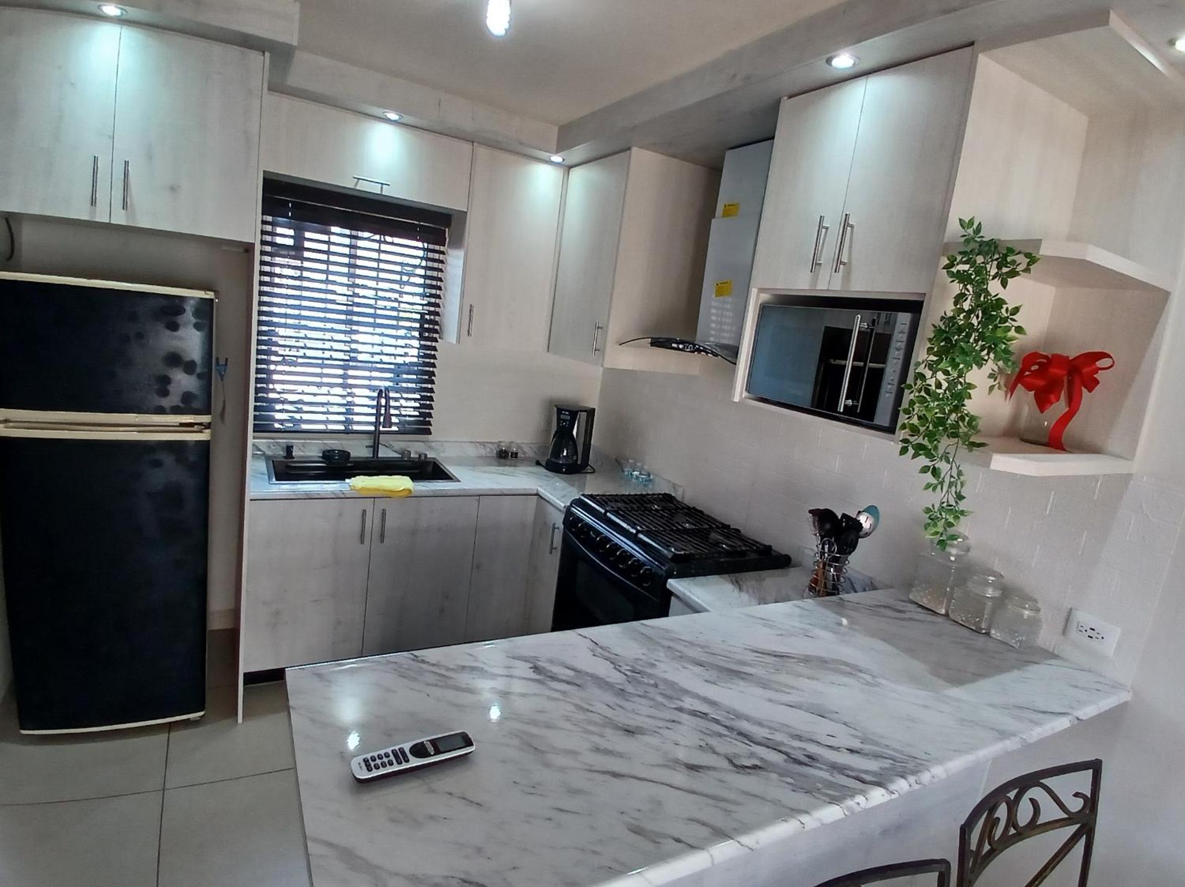 Vivienda completa 2 plantas, y privada con acceso controlado view 3