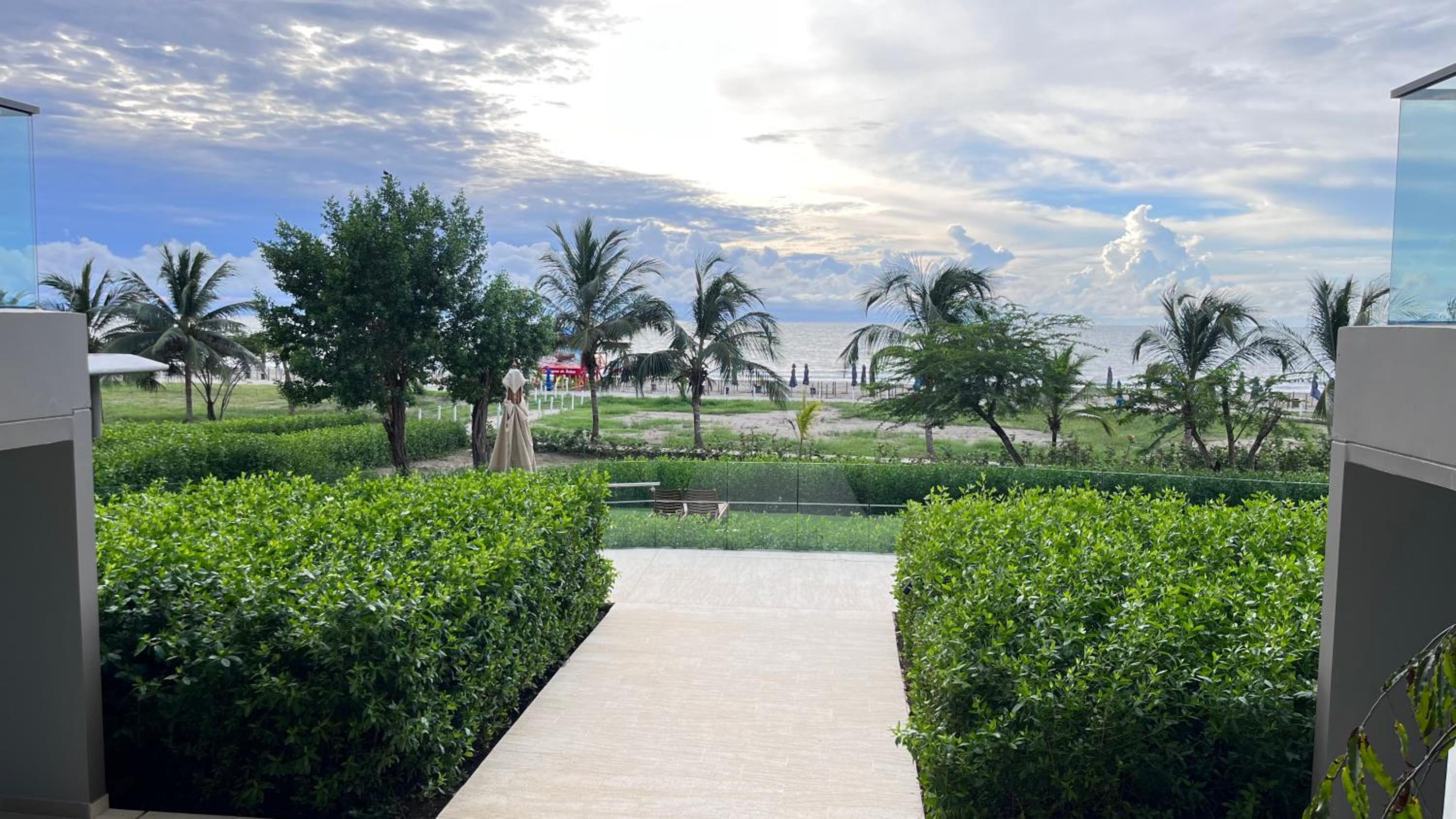 Lujo y relax frente al mar en Morros Eos