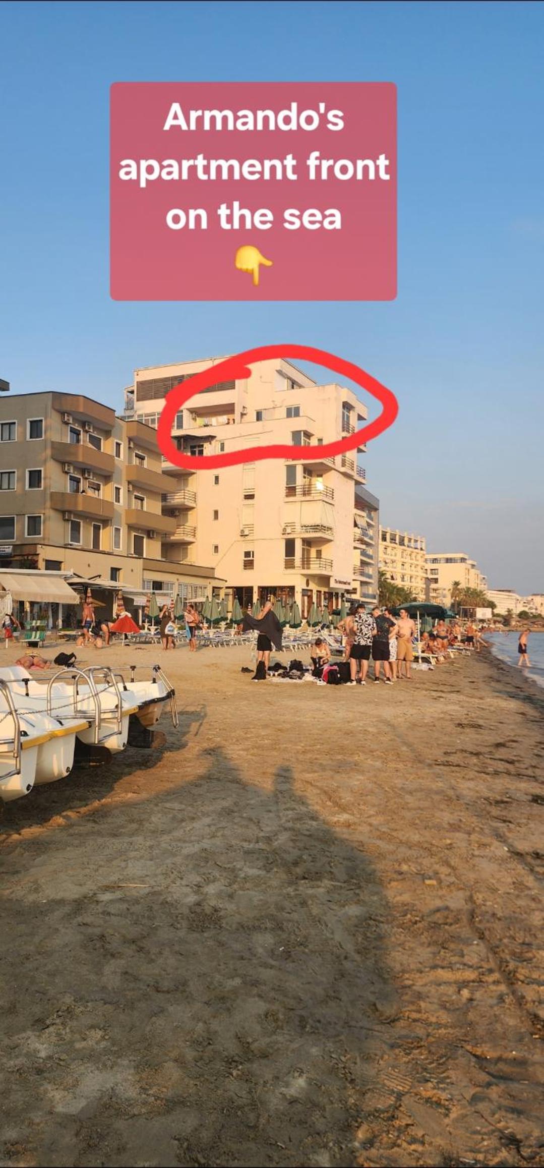 armando's apartment front on the sea