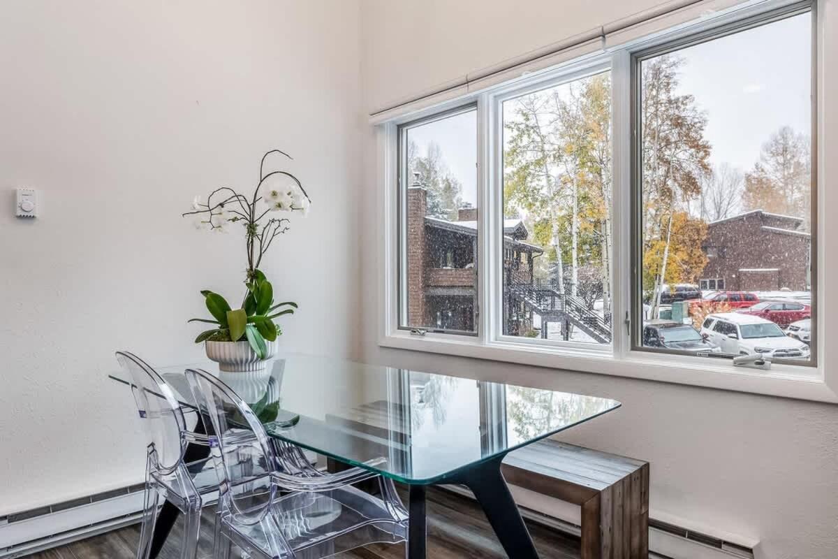 Spacious 3-Bed Condo Near Vail & BC view 3