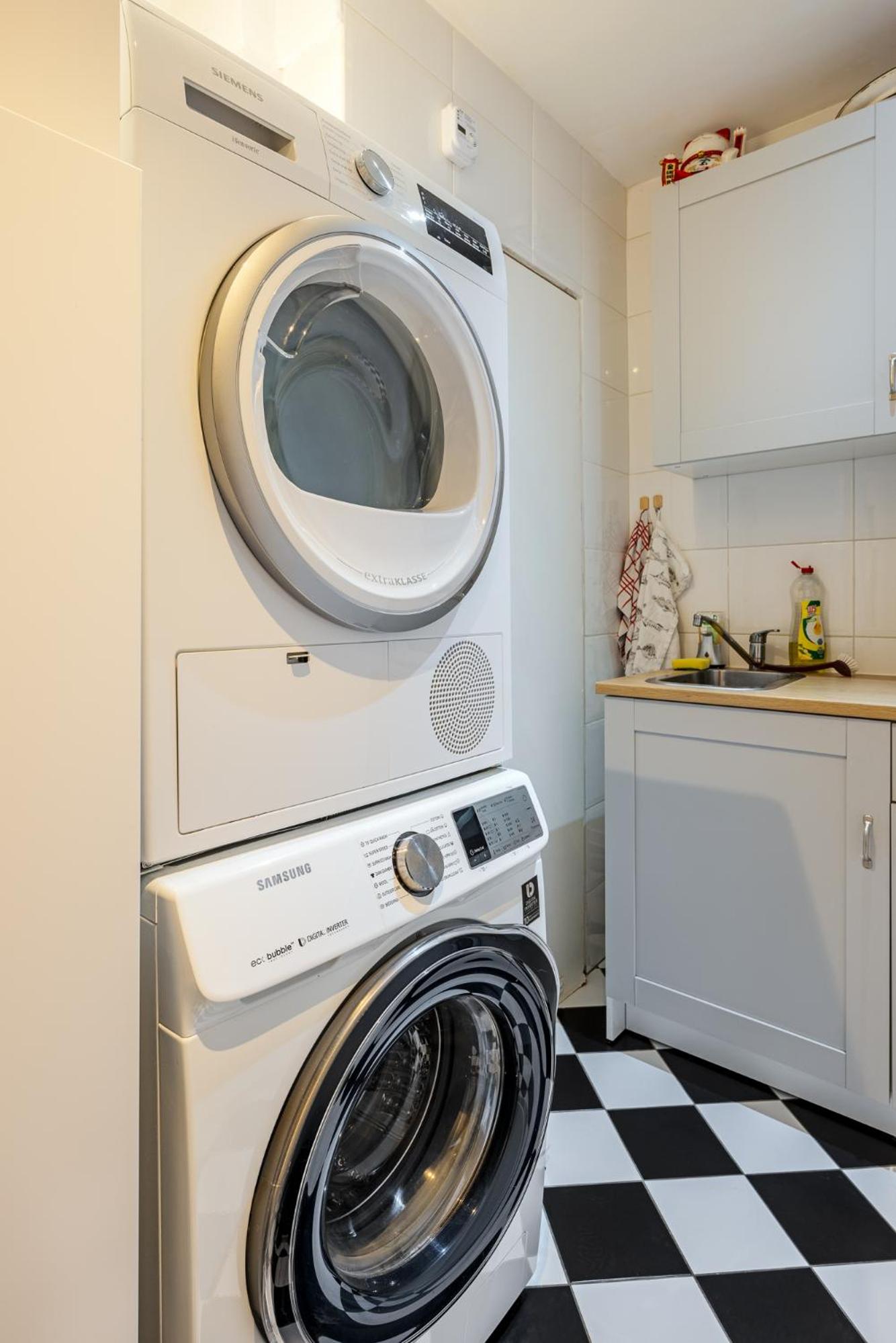 Suite with private bathroom near Vondelpark