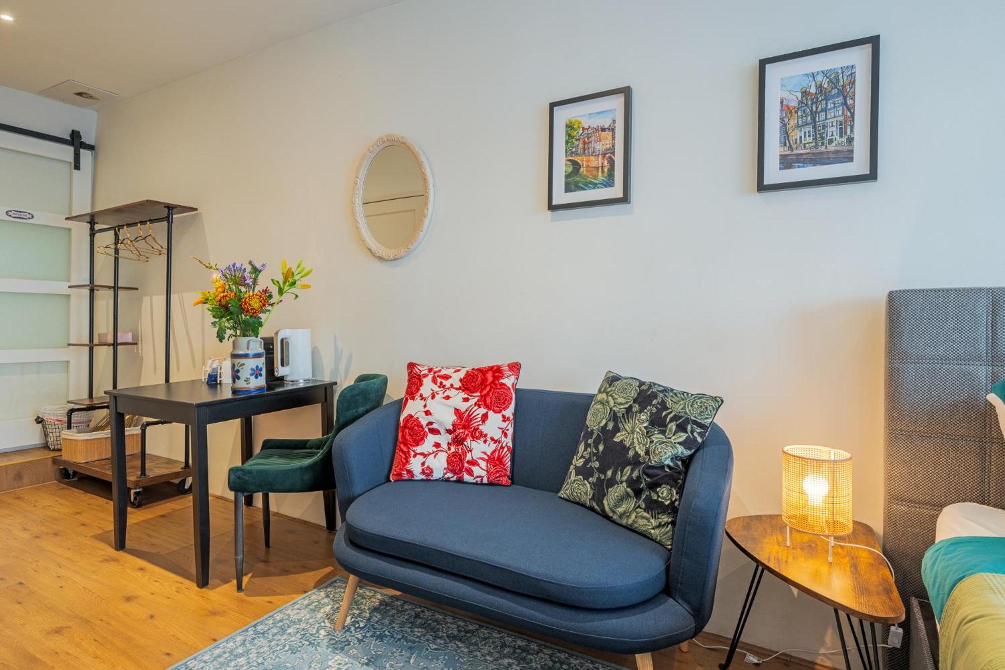 Suite with private bathroom near Vondelpark