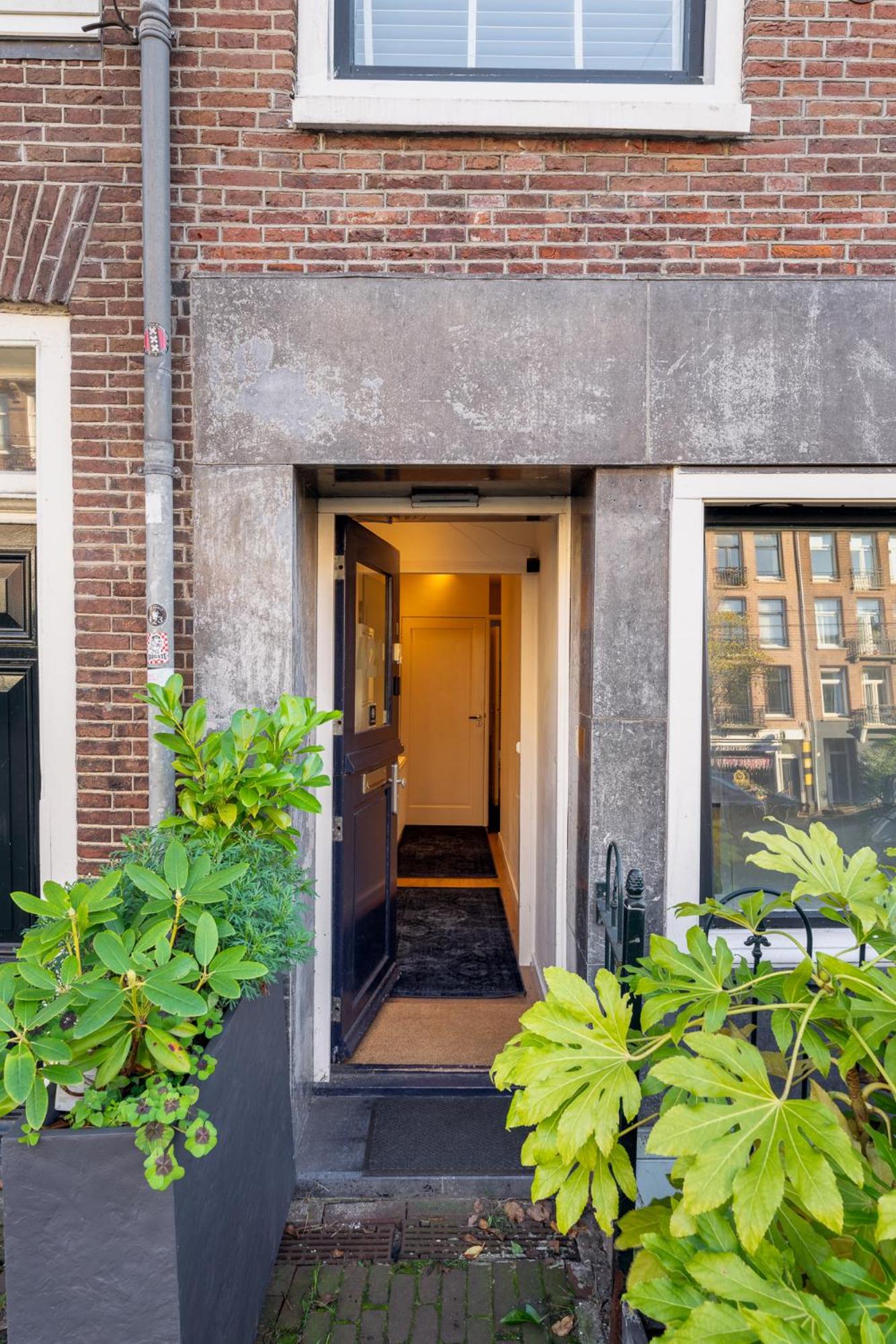 Suite with private bathroom near Vondelpark