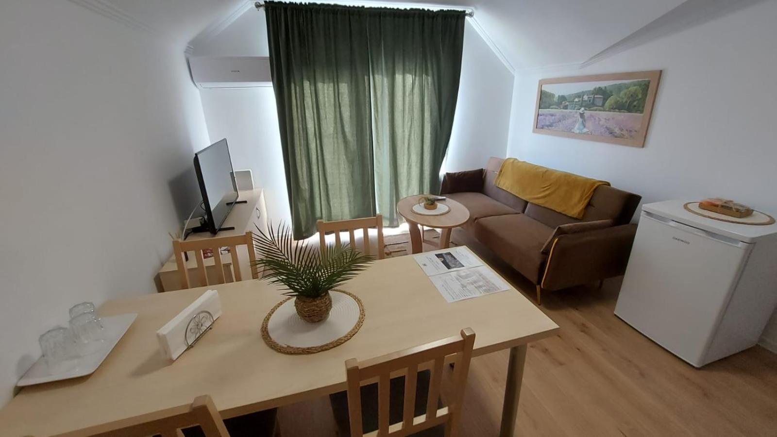 Apartament Domina - self check in - RO,EN,FR - 3stele, Ministerul Turismului