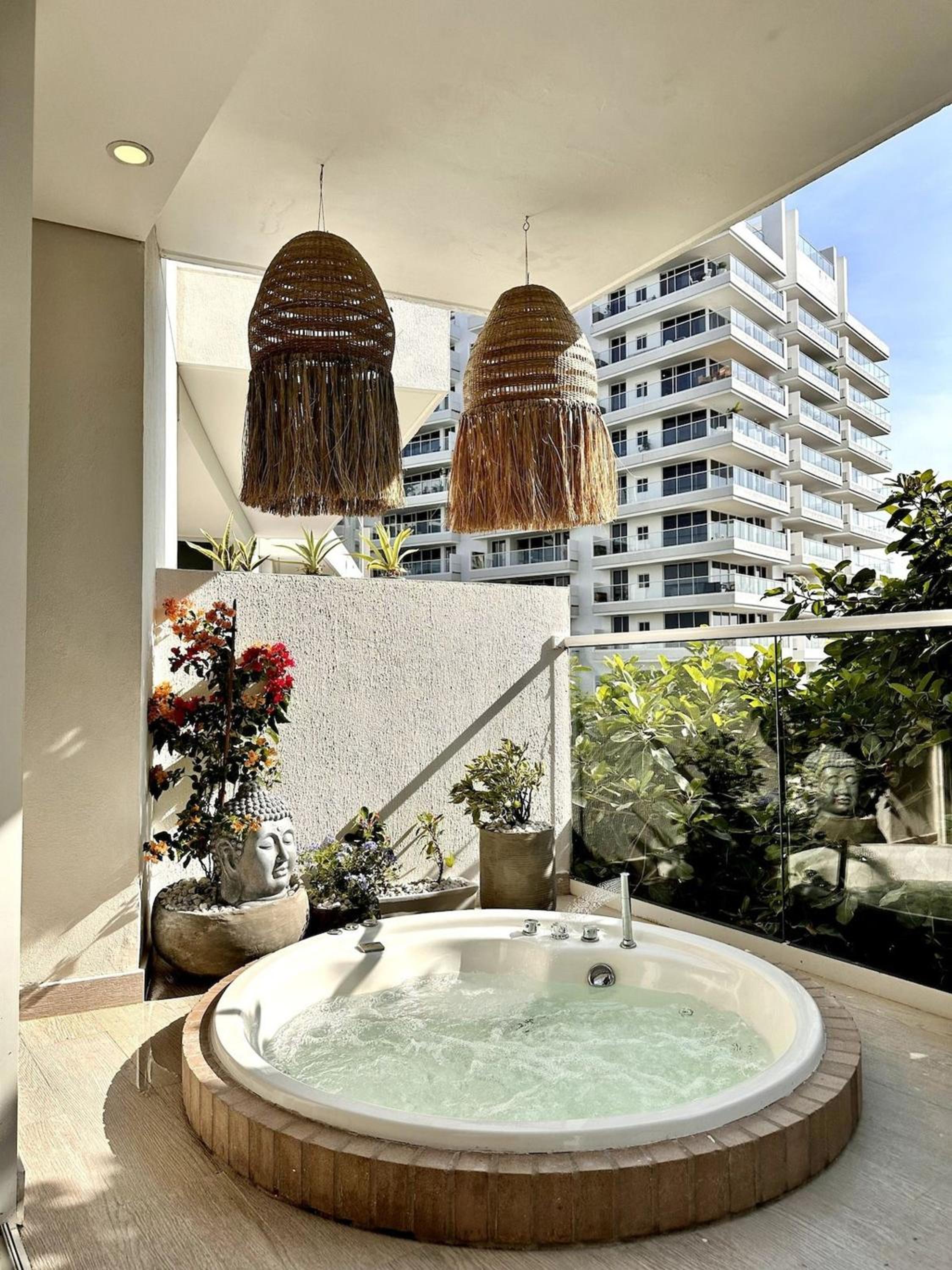 MQ601 Relajante y Natural Jacuzzi Privado