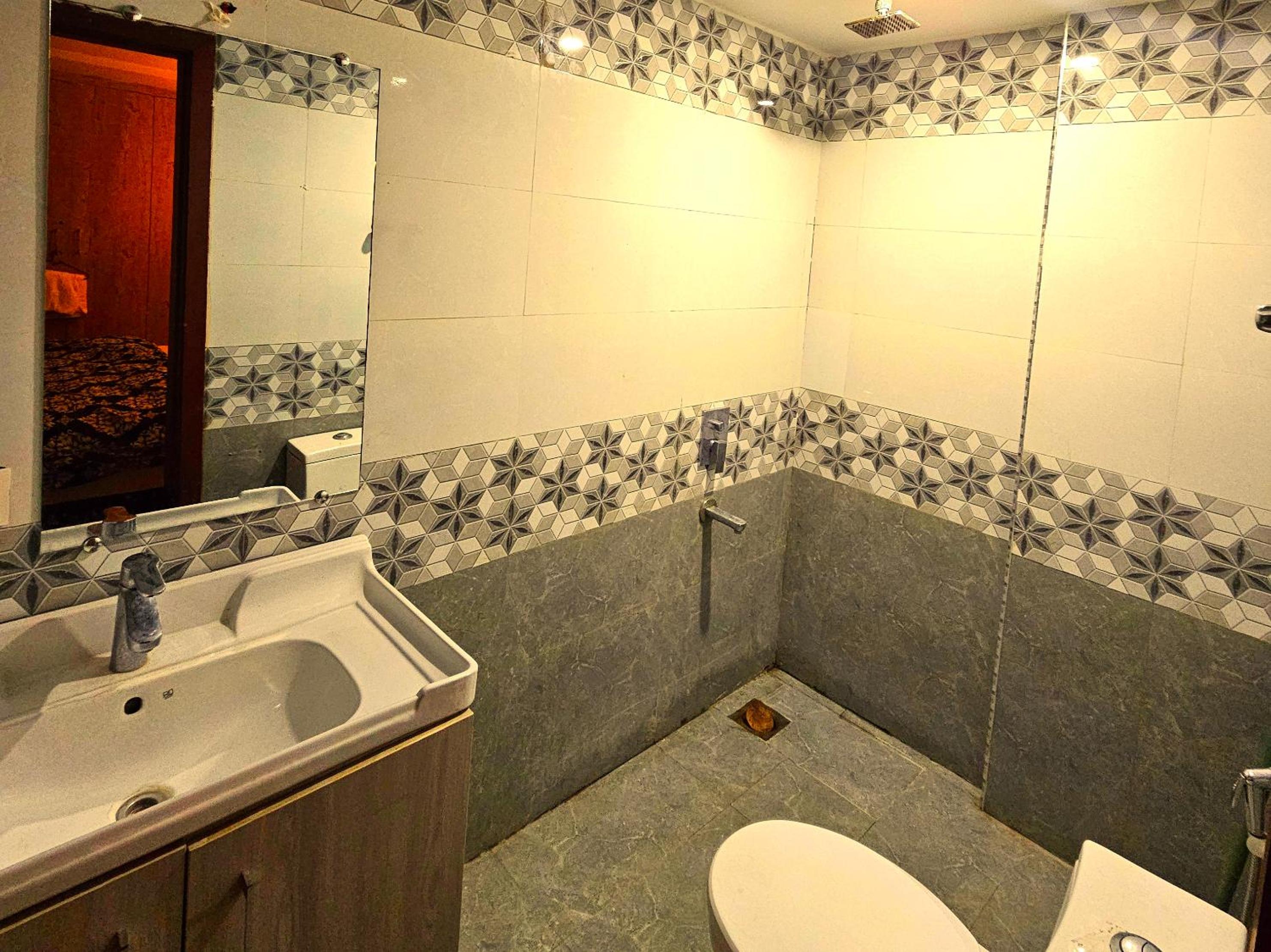 Photo 9