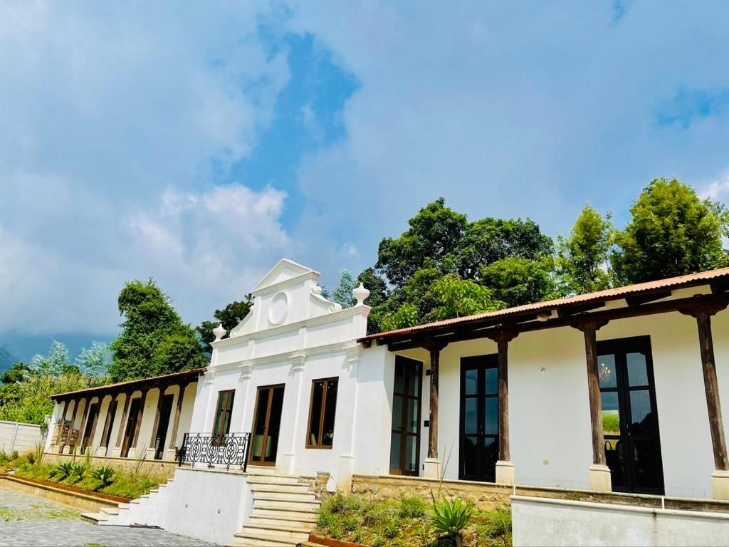 Finca San Mateo - Private Luxury Coffee Estate in Antigua Guatemala view 4