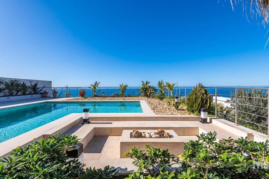 Villa Borderline
