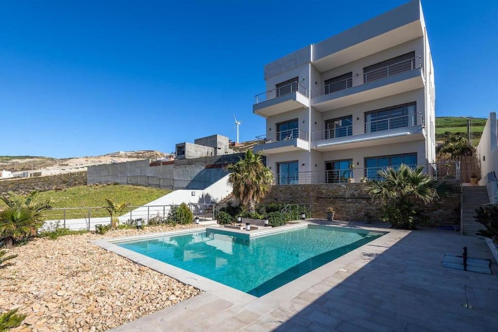 Villa Borderline