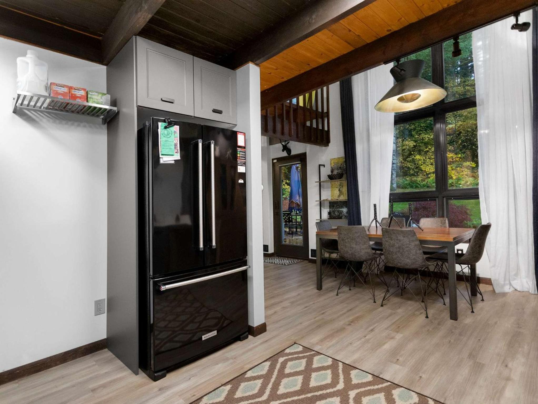 Lolowood Chalet - Modern cozy nature retreat dog friendly