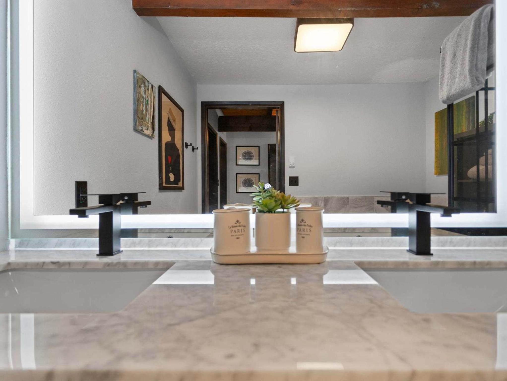 Lolowood Chalet - Modern cozy nature retreat dog friendly