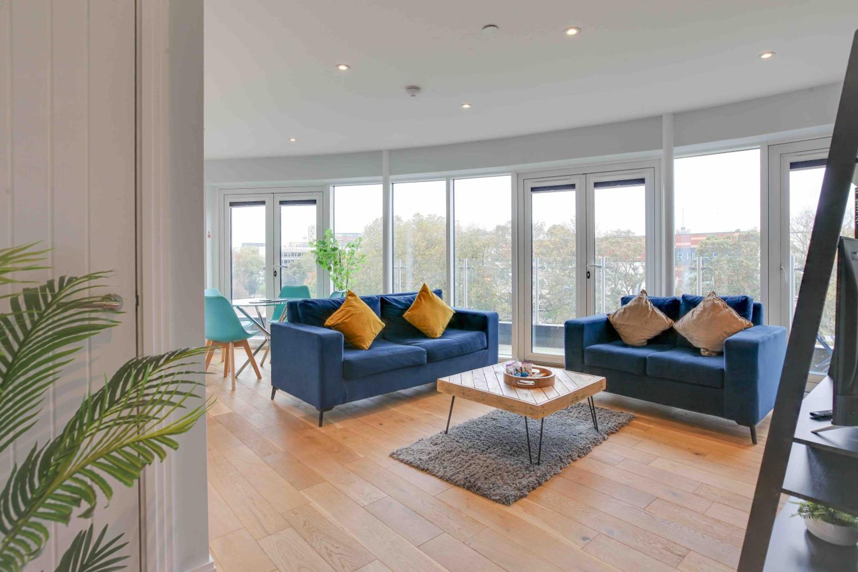 New London Life Executive Apartments view 5