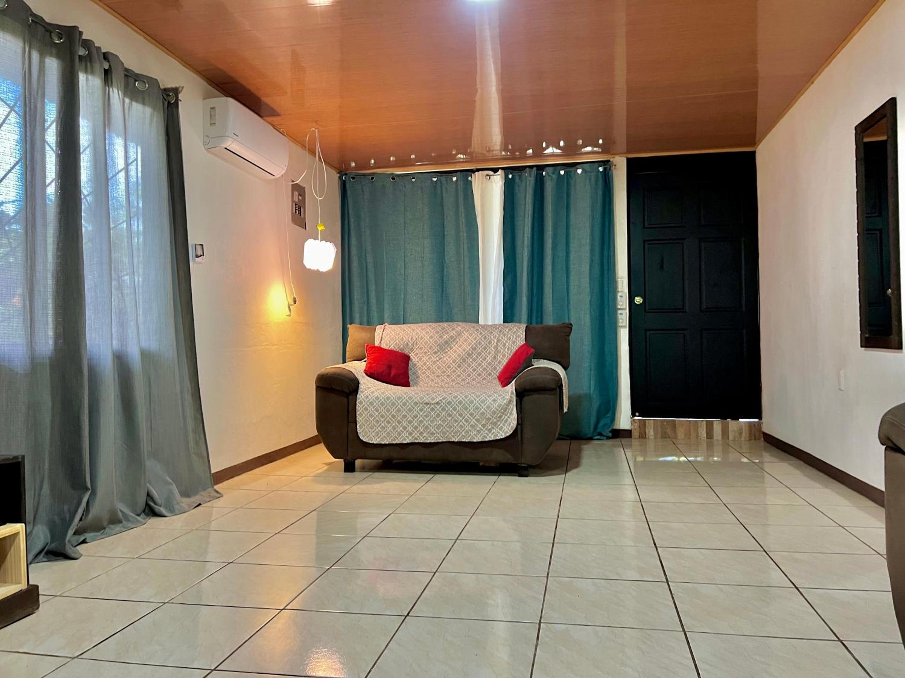 Casa Familiar Mono Congo