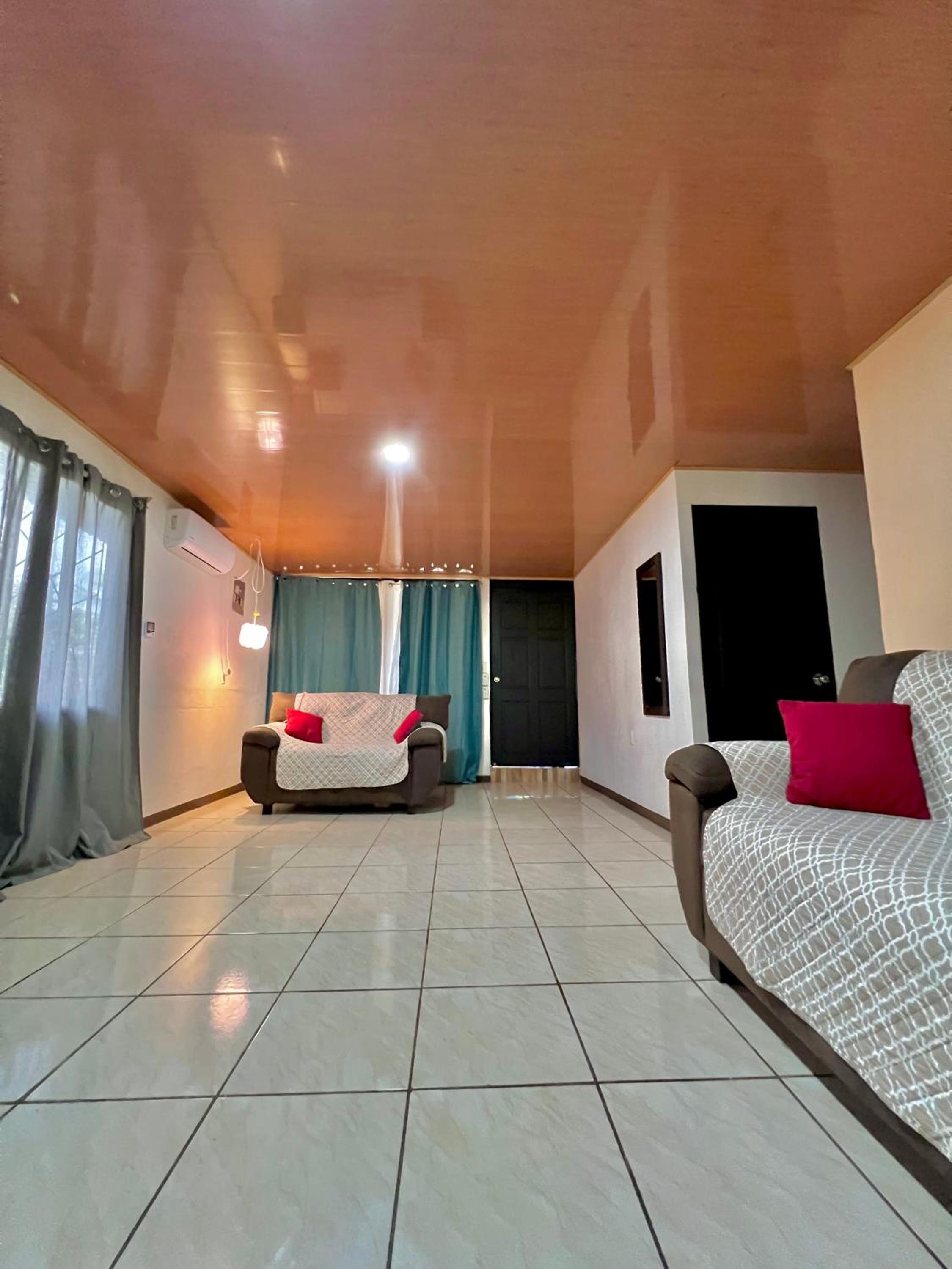 Casa Familiar Mono Congo