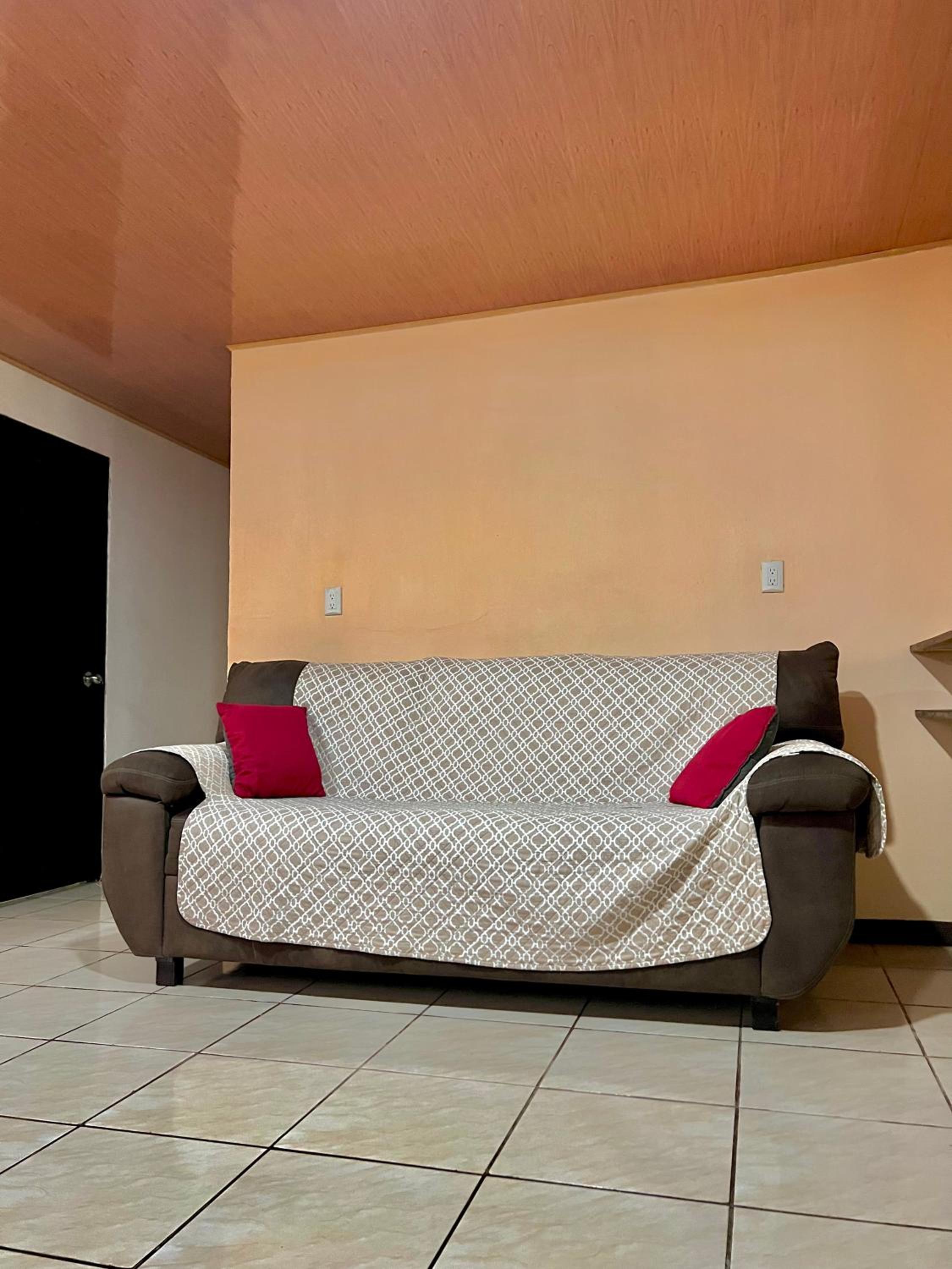 Casa Familiar Mono Congo