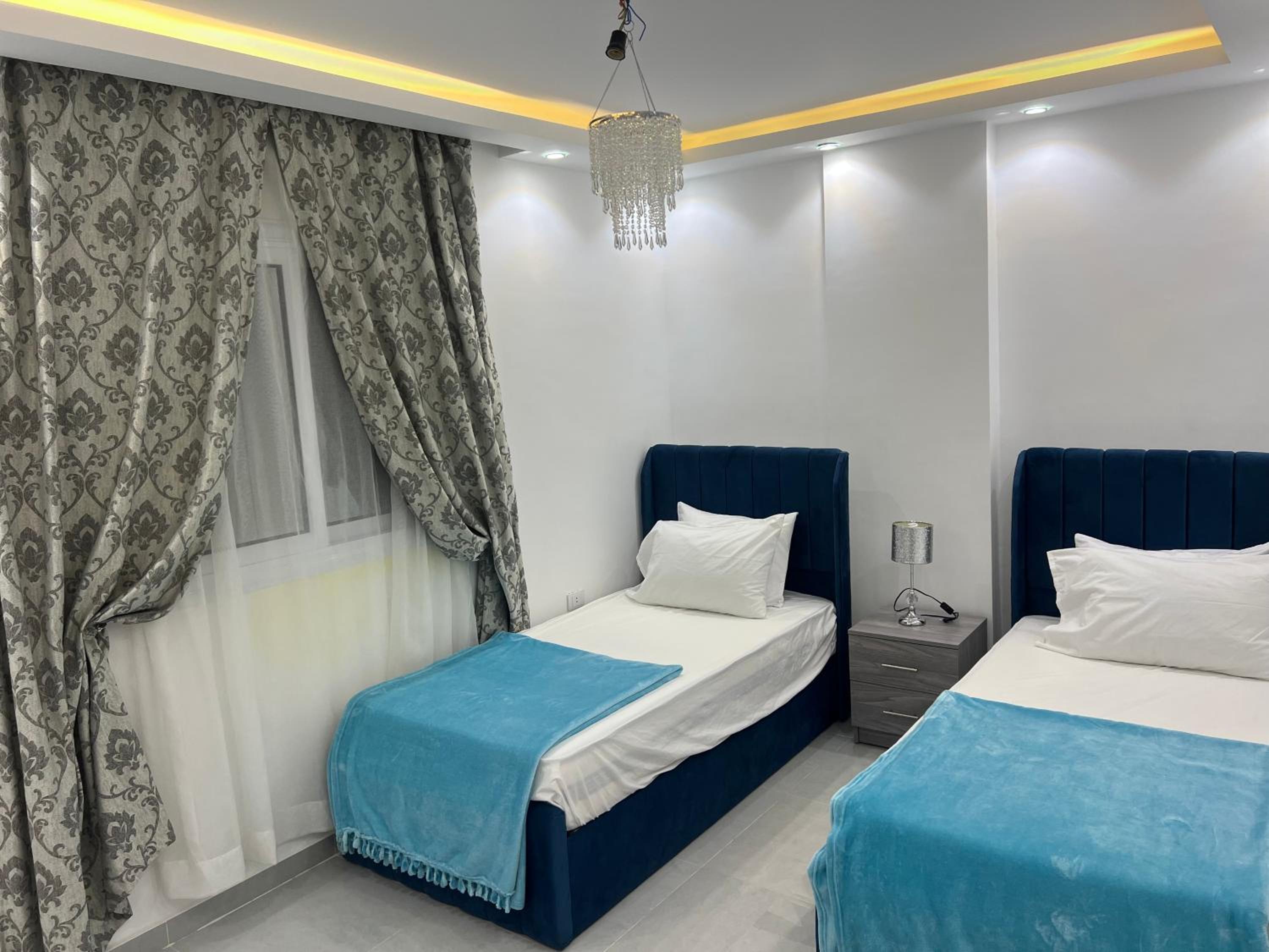 Pyramids Panorama Suites