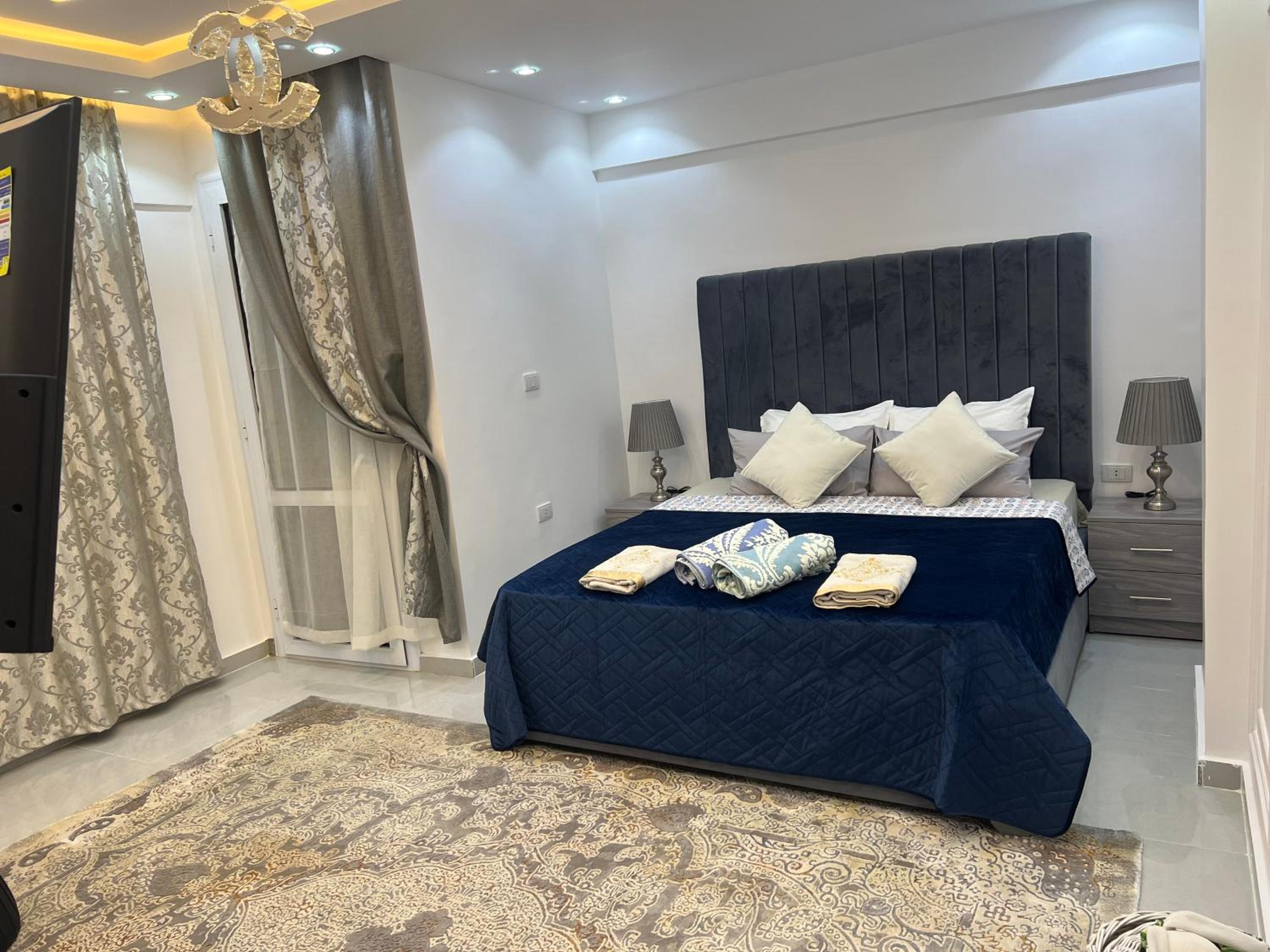 Pyramids Panorama Suites