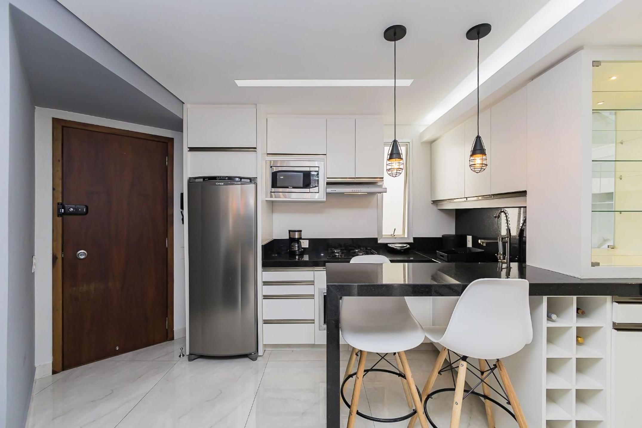 Ed St Thomas | No melhor local do centro de Curitiba | Gonzaga Stays