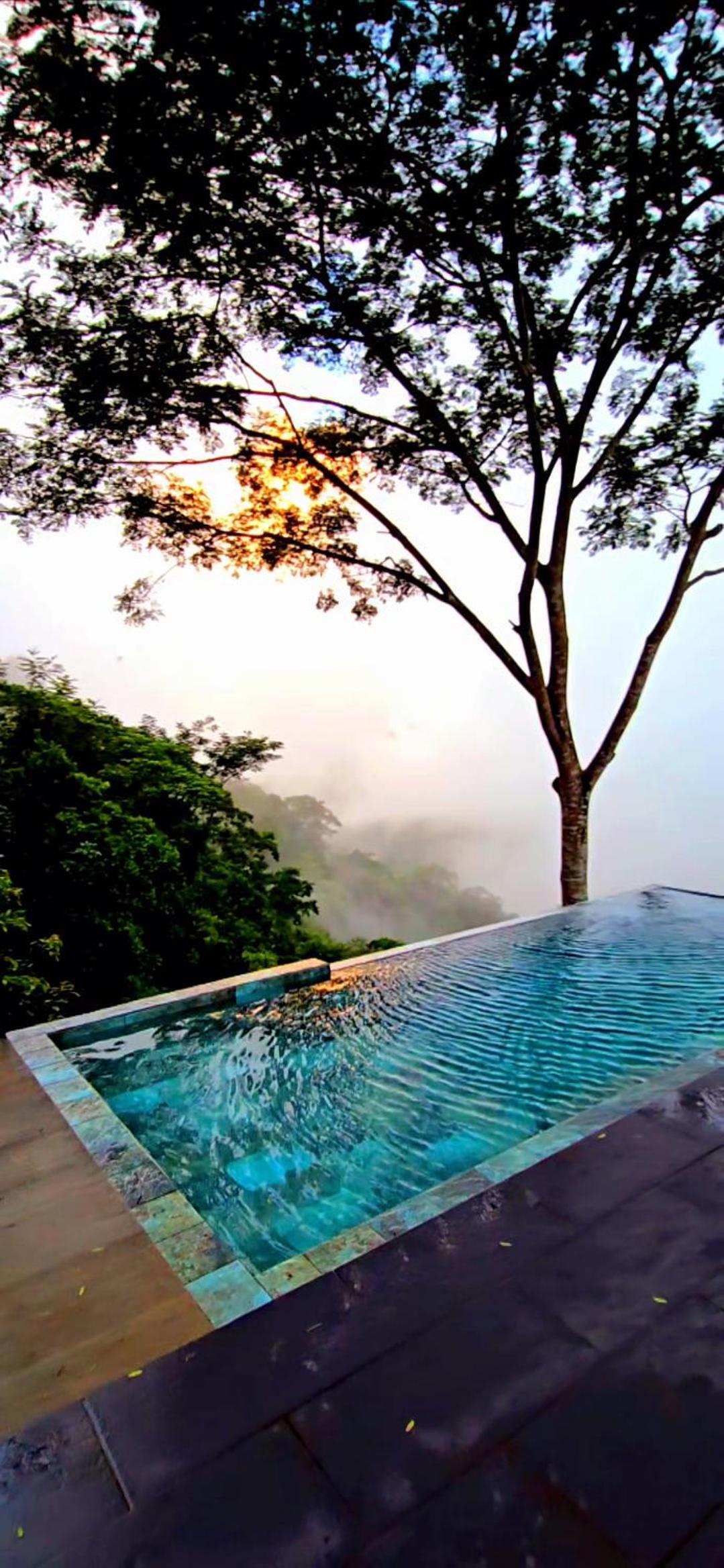 Hotel La Cabana & Hiking