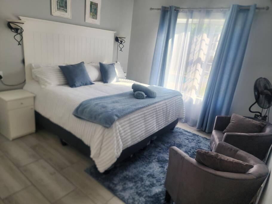 self-catering, Sea view 2 units view 3
