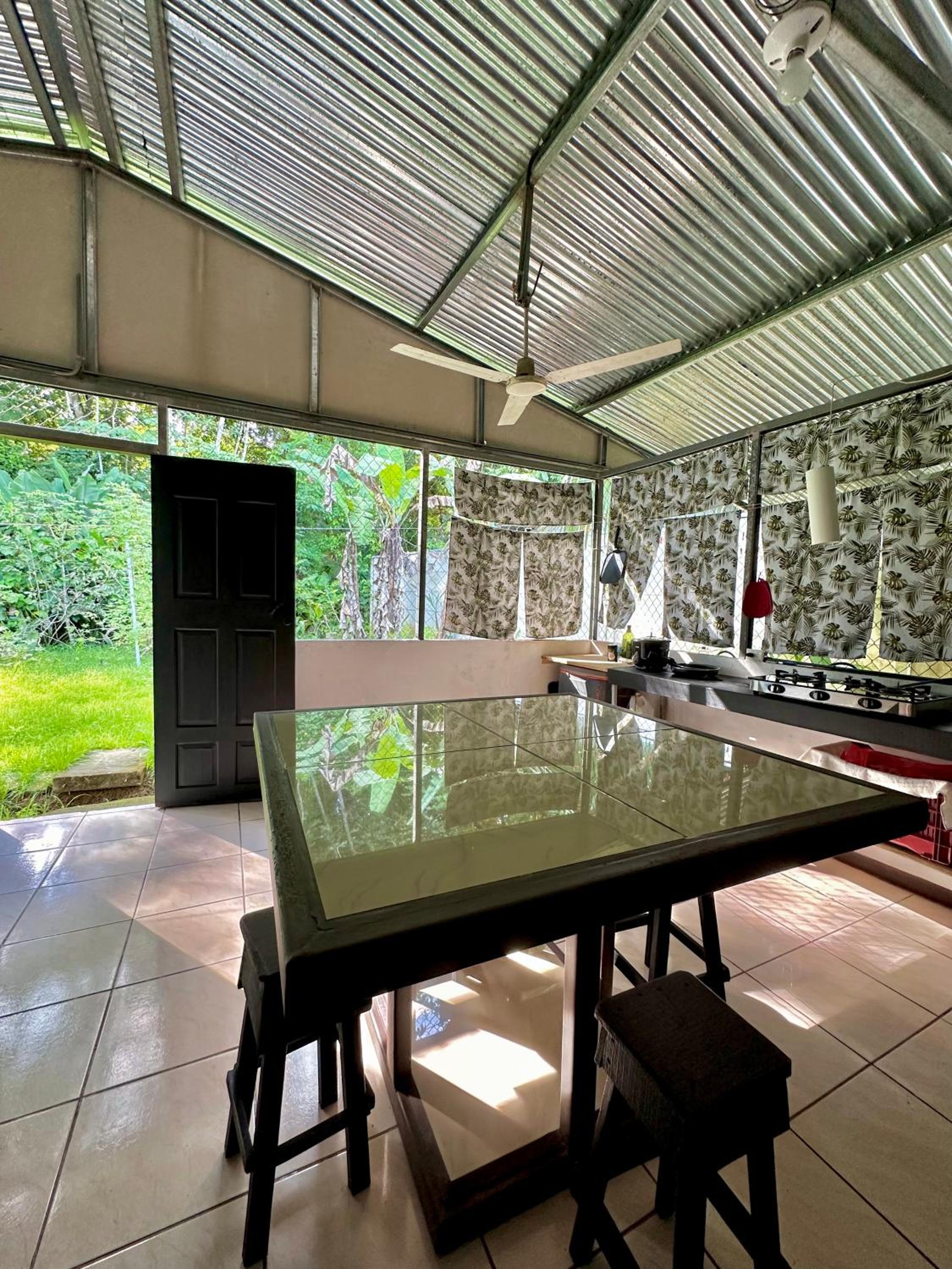 Casa Familiar Mono Congo