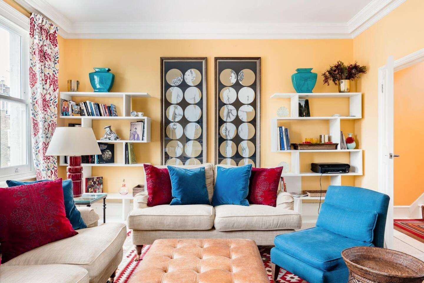 Vibrant Apartment with a Patio in Chelsea