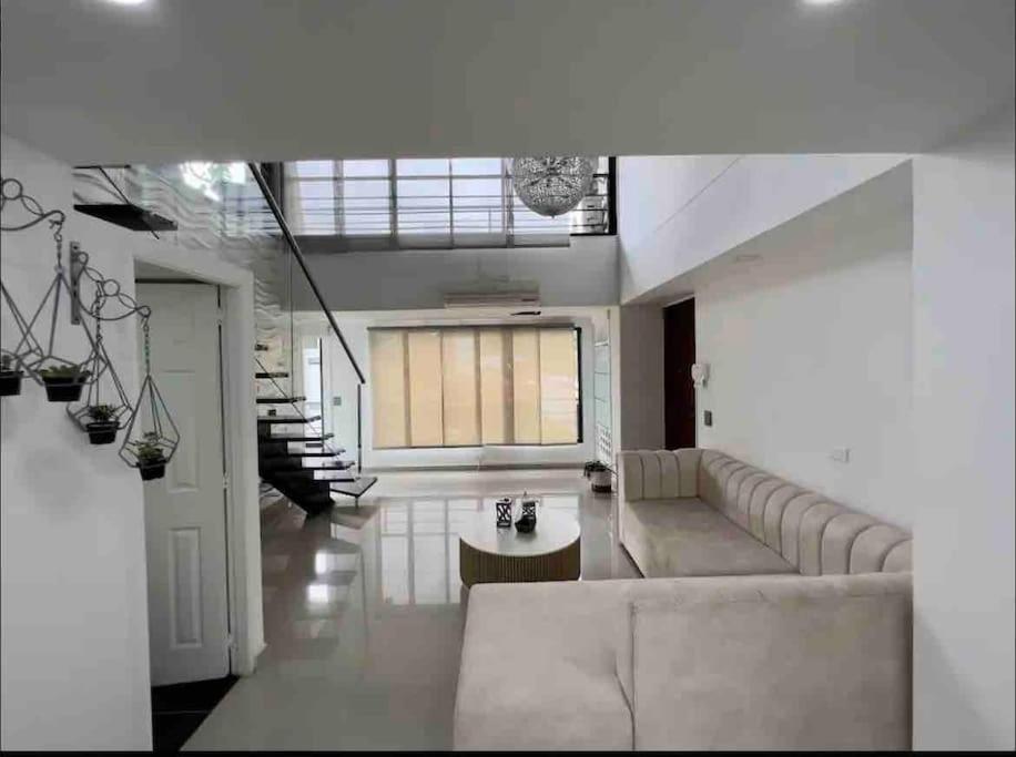 Apartamento 4 R 3 B Laureles
