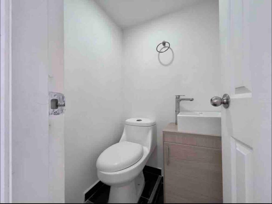 Apartamento 4 R 3 B Laureles