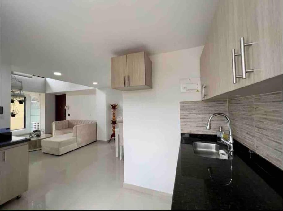 Apartamento 4 R 3 B Laureles